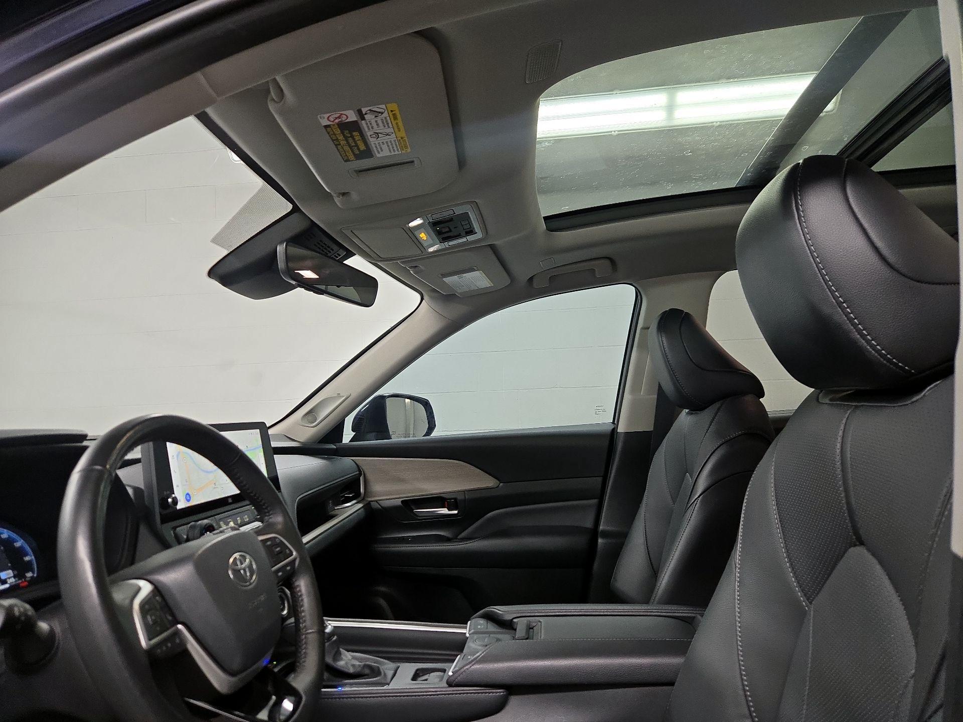 Thumbnail: 2026 Toyota Highlander - 20