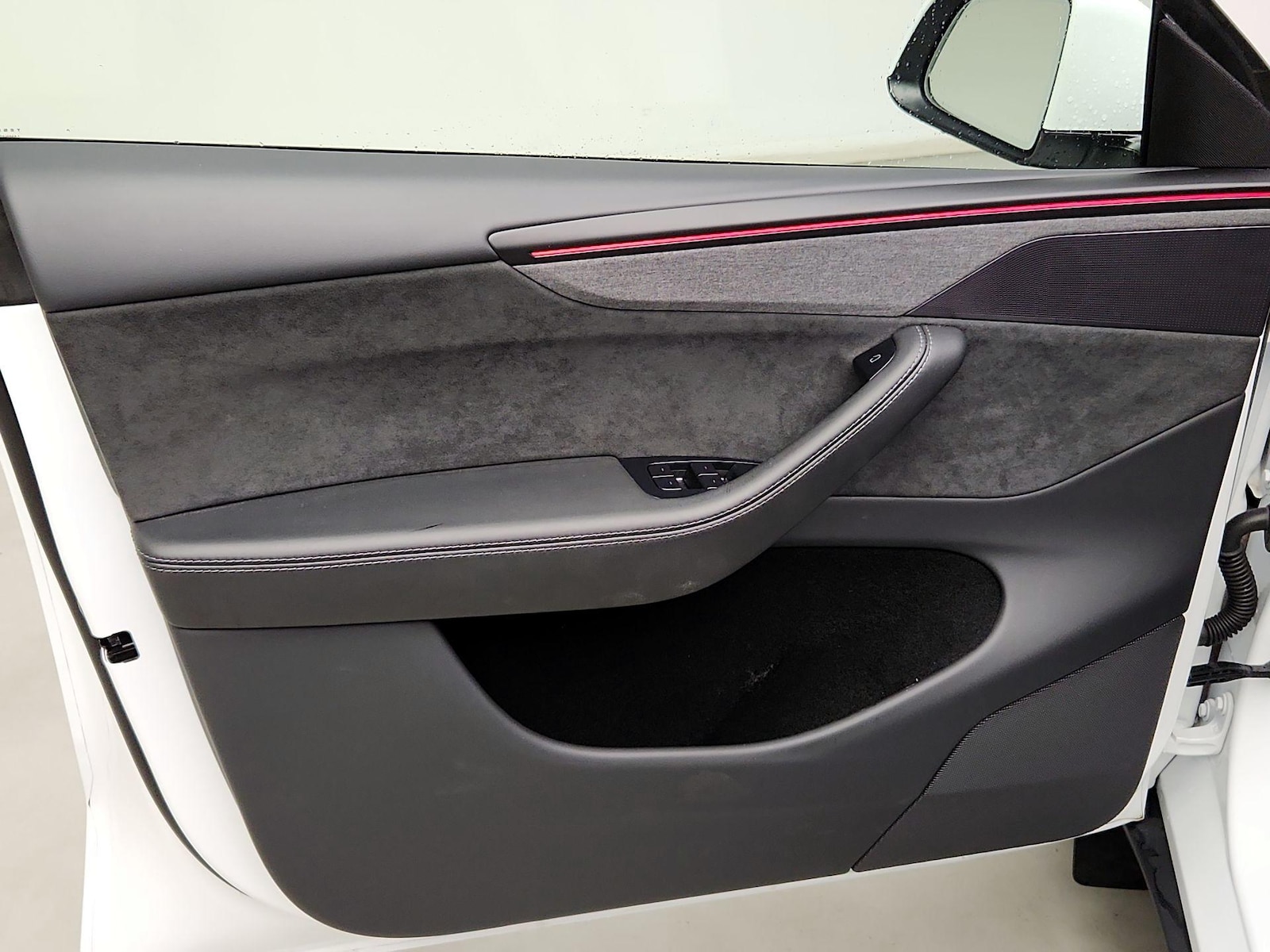 2026 Tesla Model Y Long Range - Photo 11