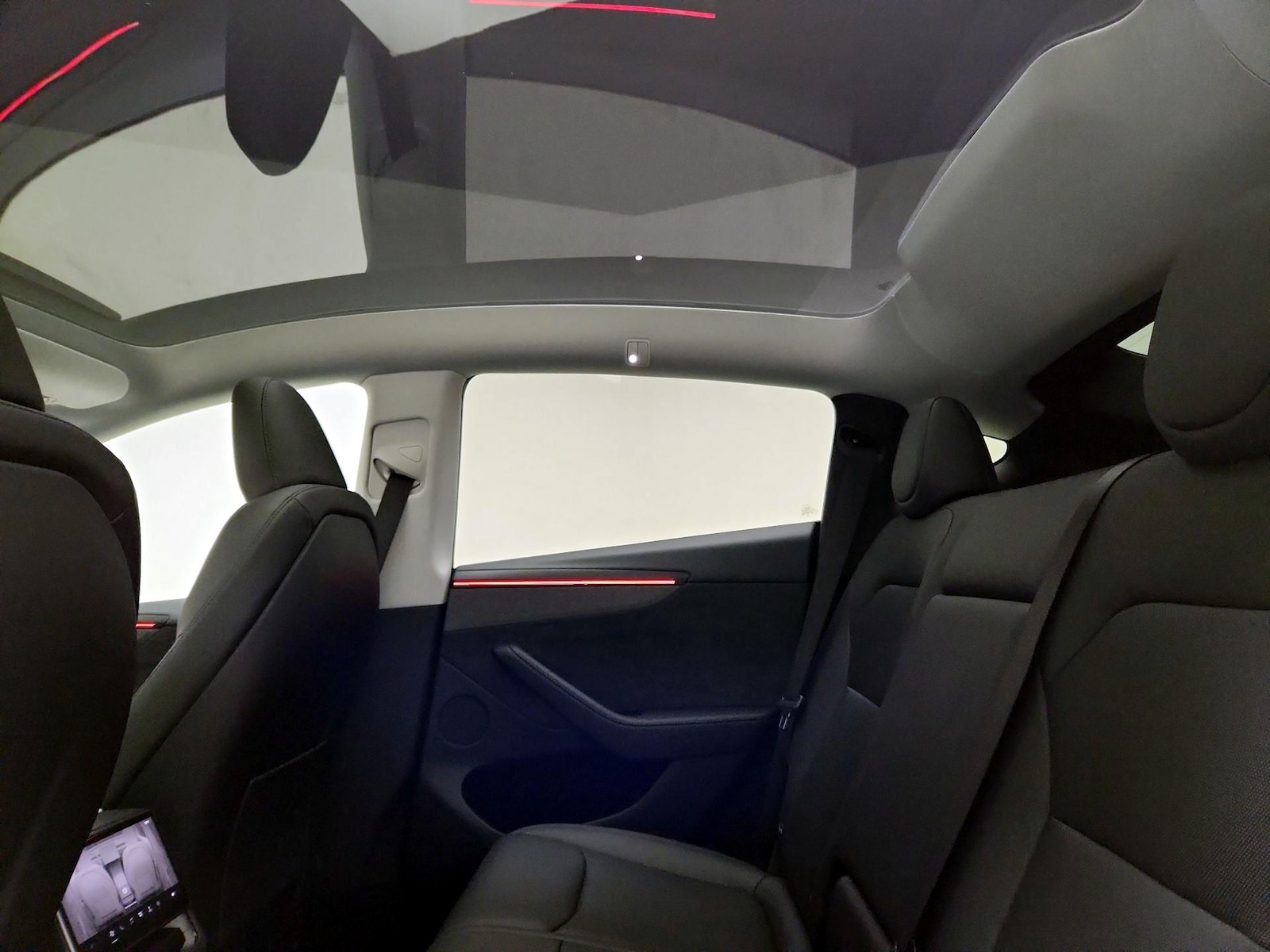 2026 Tesla Model Y Long Range - Photo 21