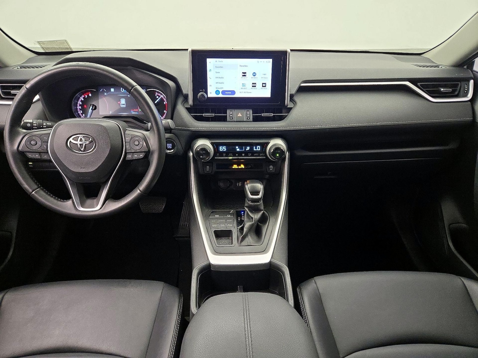 2023 Toyota RAV4 XLE Premium - Photo 10