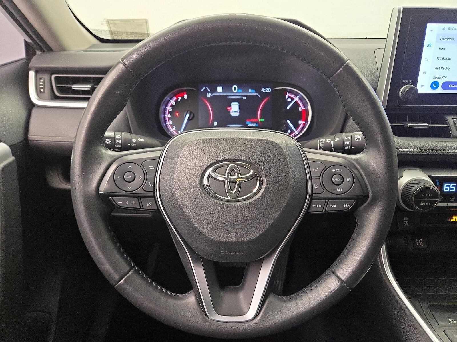 2023 Toyota RAV4 XLE Premium - Photo 11