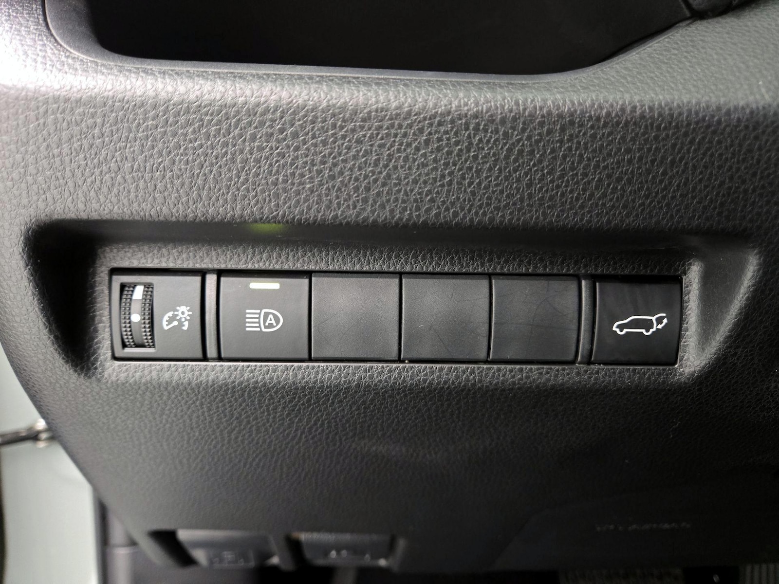 2023 Toyota RAV4 XLE Premium - Photo 14