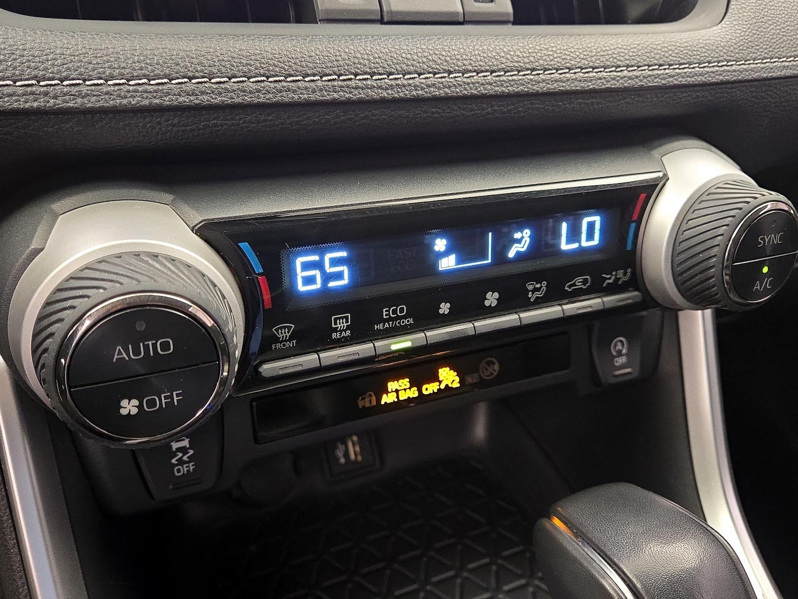 2023 Toyota RAV4 XLE Premium - Photo 17