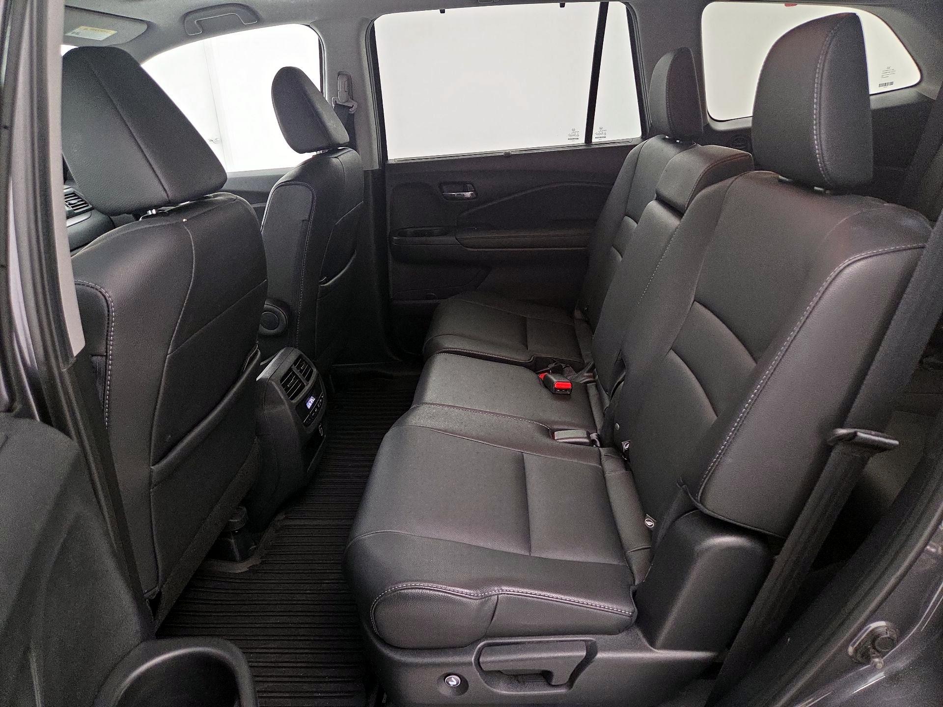Thumbnail: 2019 Honda Pilot - 20