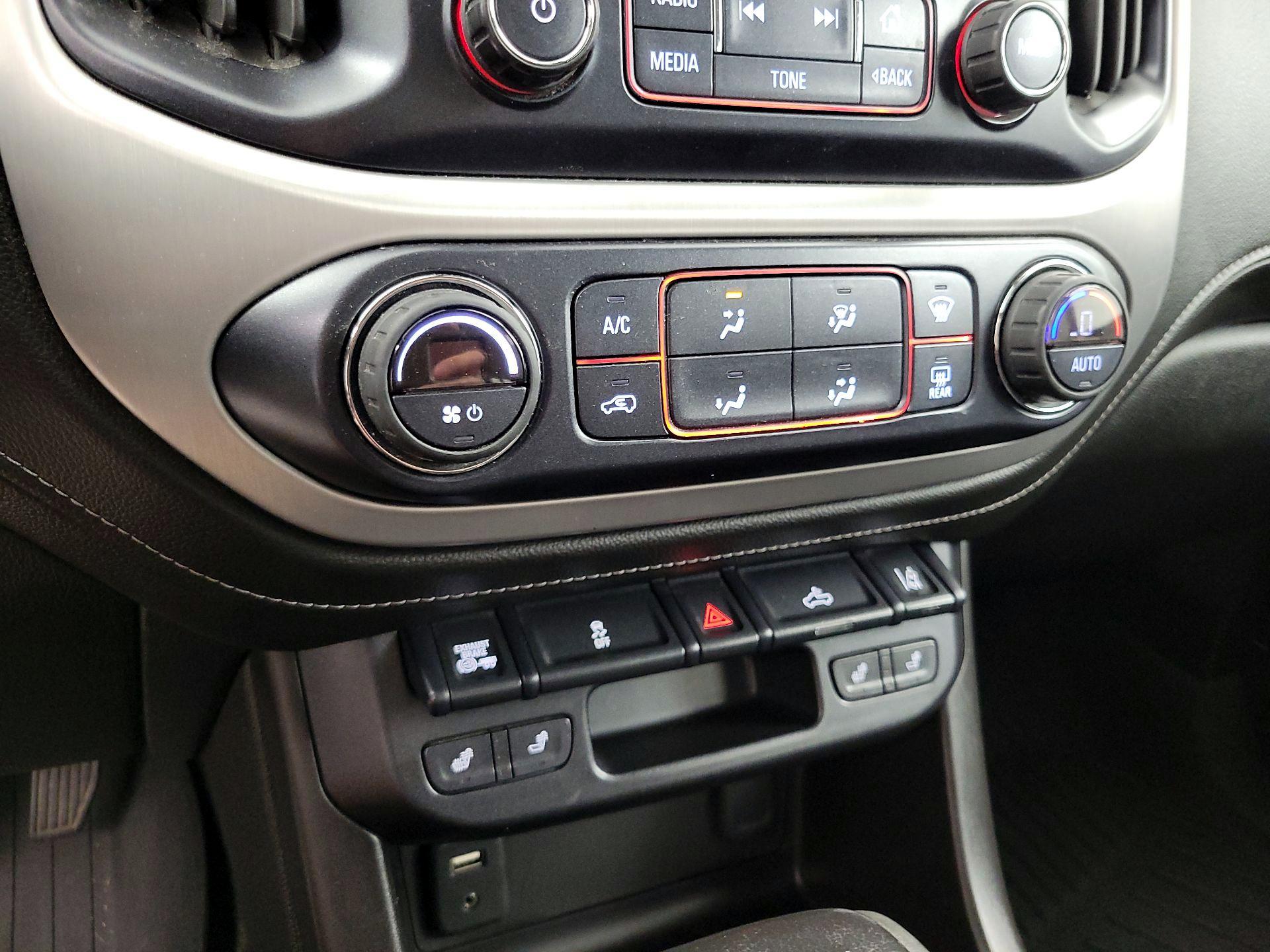 Thumbnail: 2016 GMC Canyon - 16