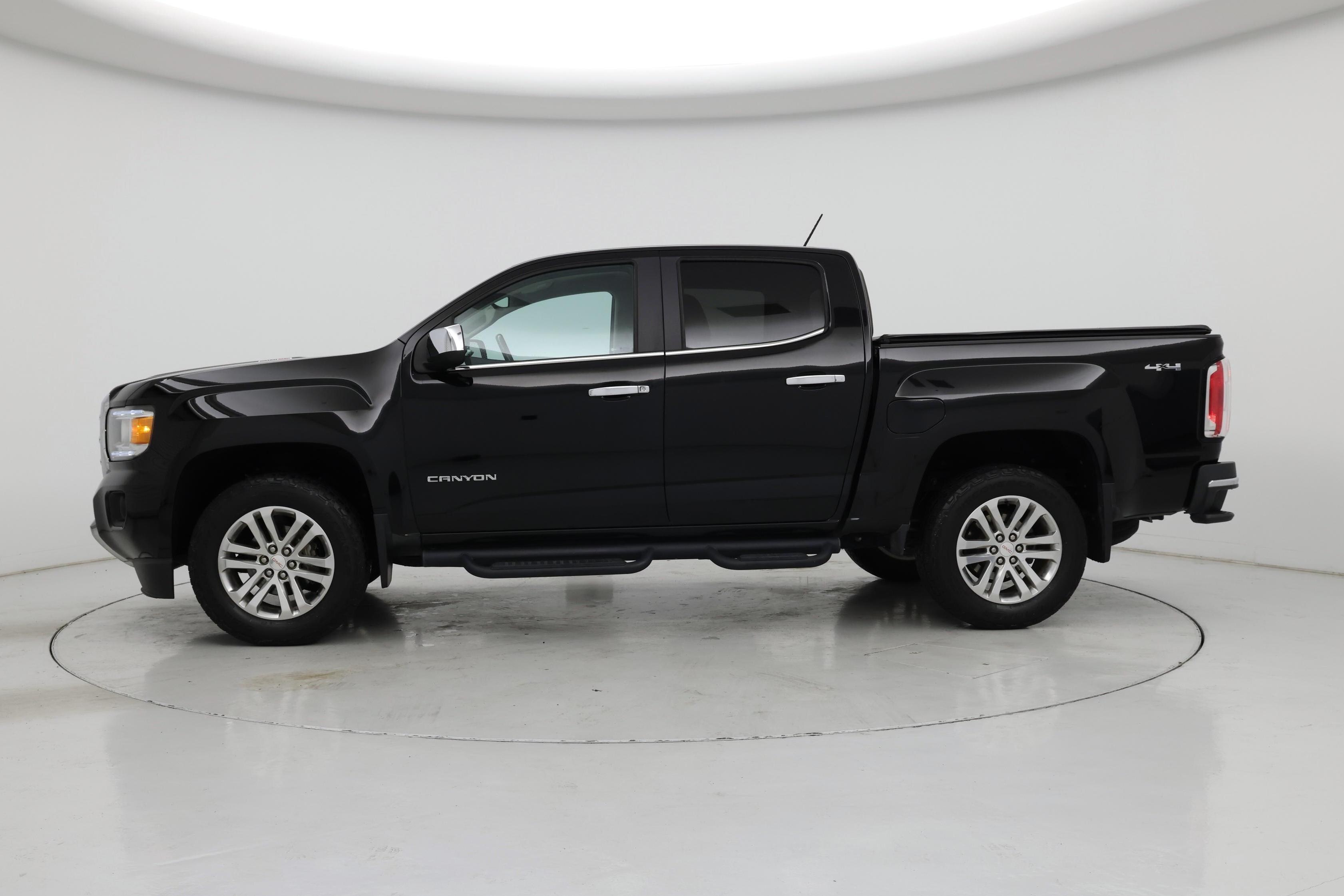Thumbnail: 2016 GMC Canyon - 3