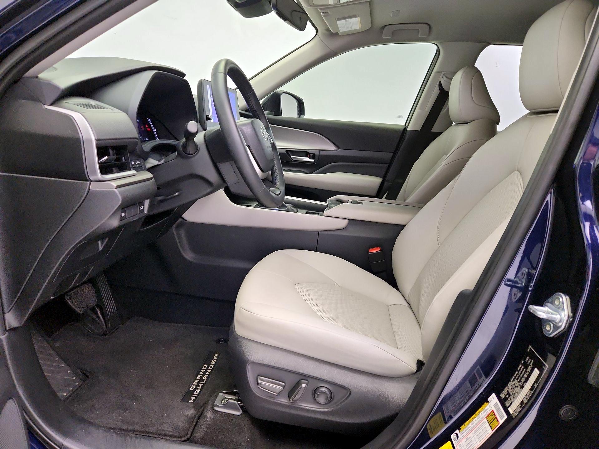 Thumbnail: 2024 Toyota Grand Highlander - 11
