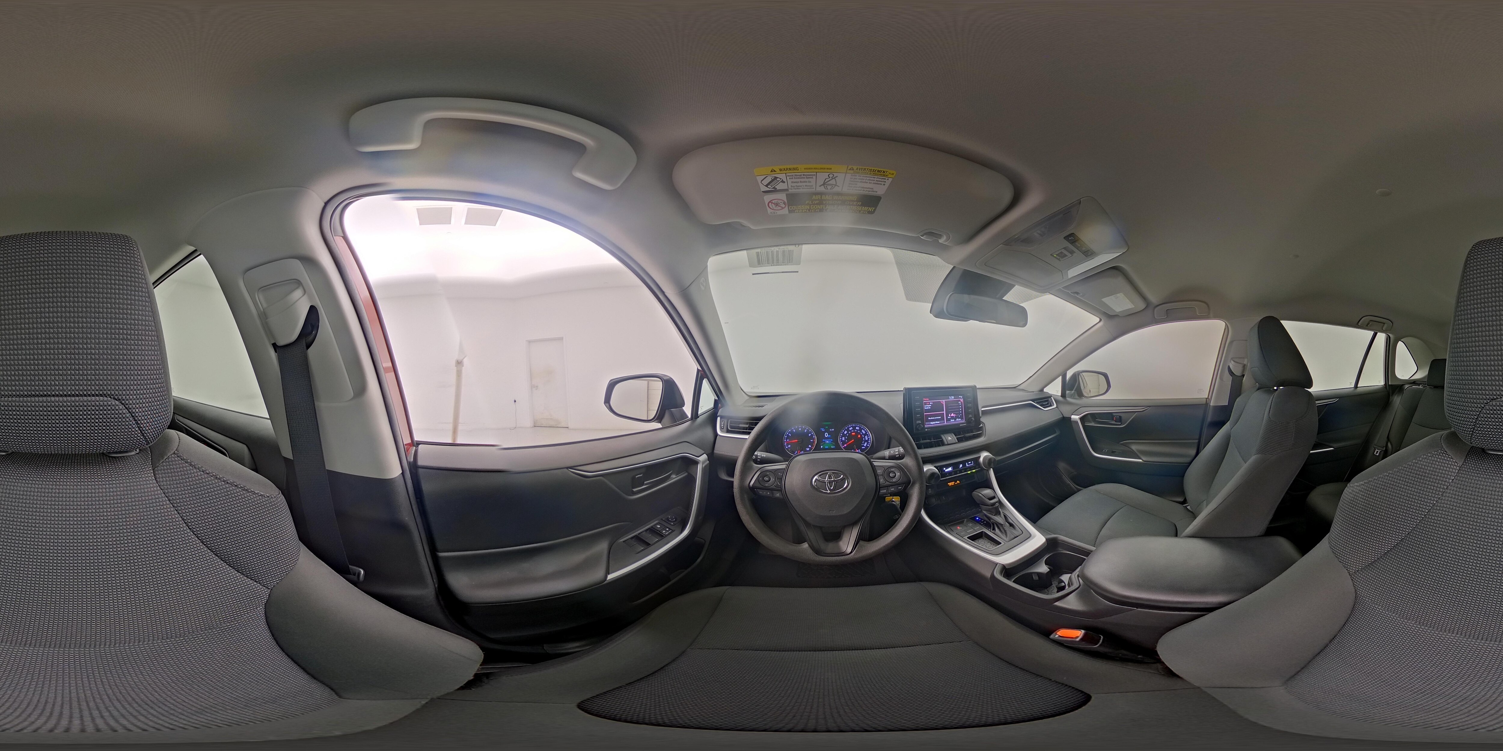 2020 Toyota RAV4 LE - Photo 26