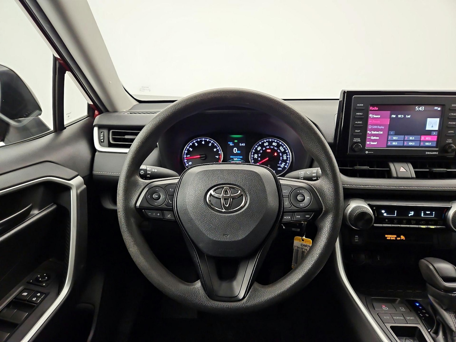 2020 Toyota RAV4 LE - Photo 11