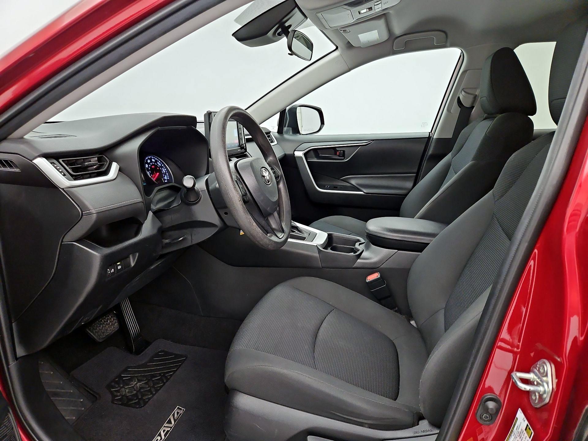 Thumbnail: 2020 Toyota RAV4 - 11