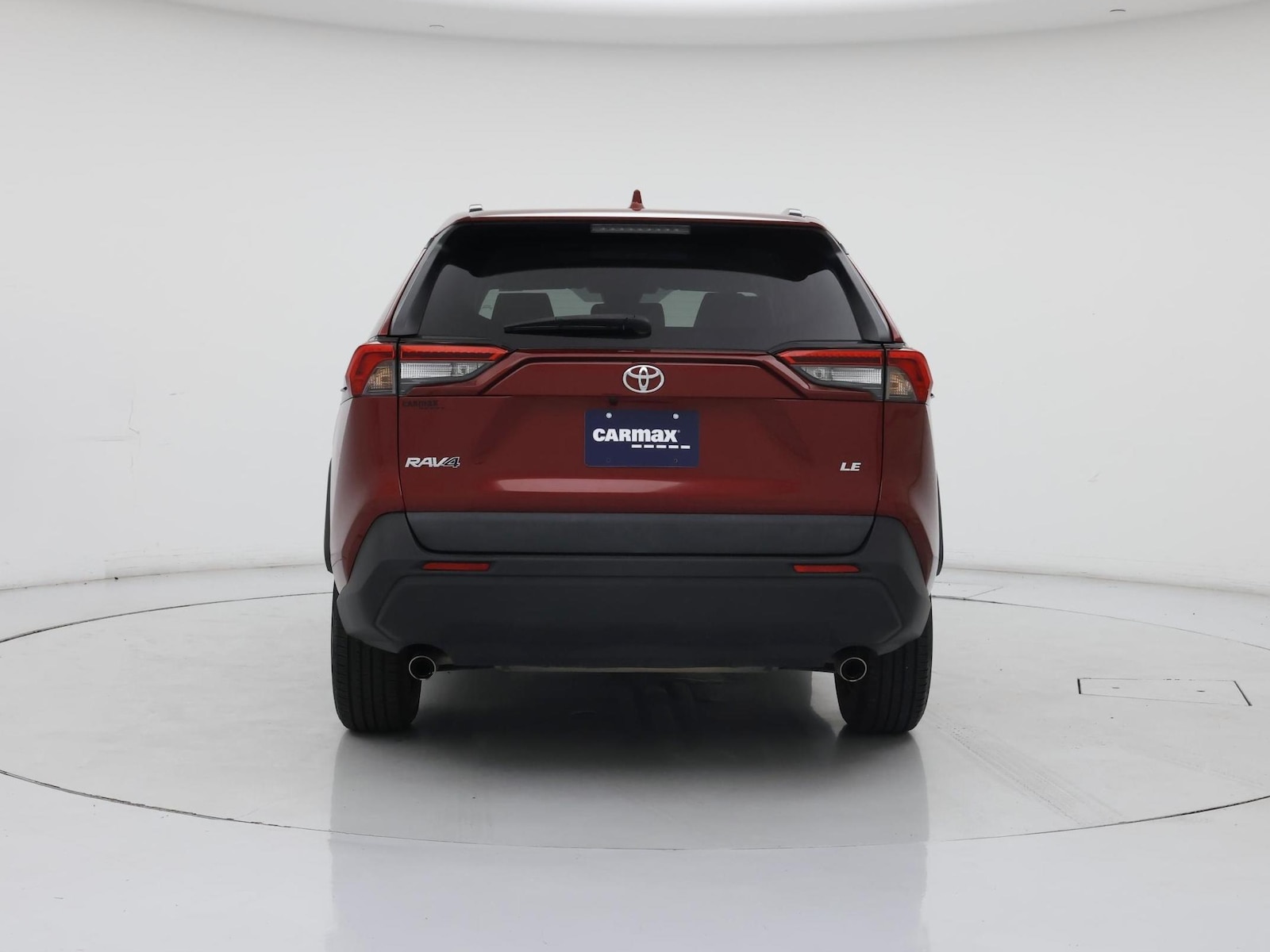 2020 Toyota RAV4 LE - Photo 7