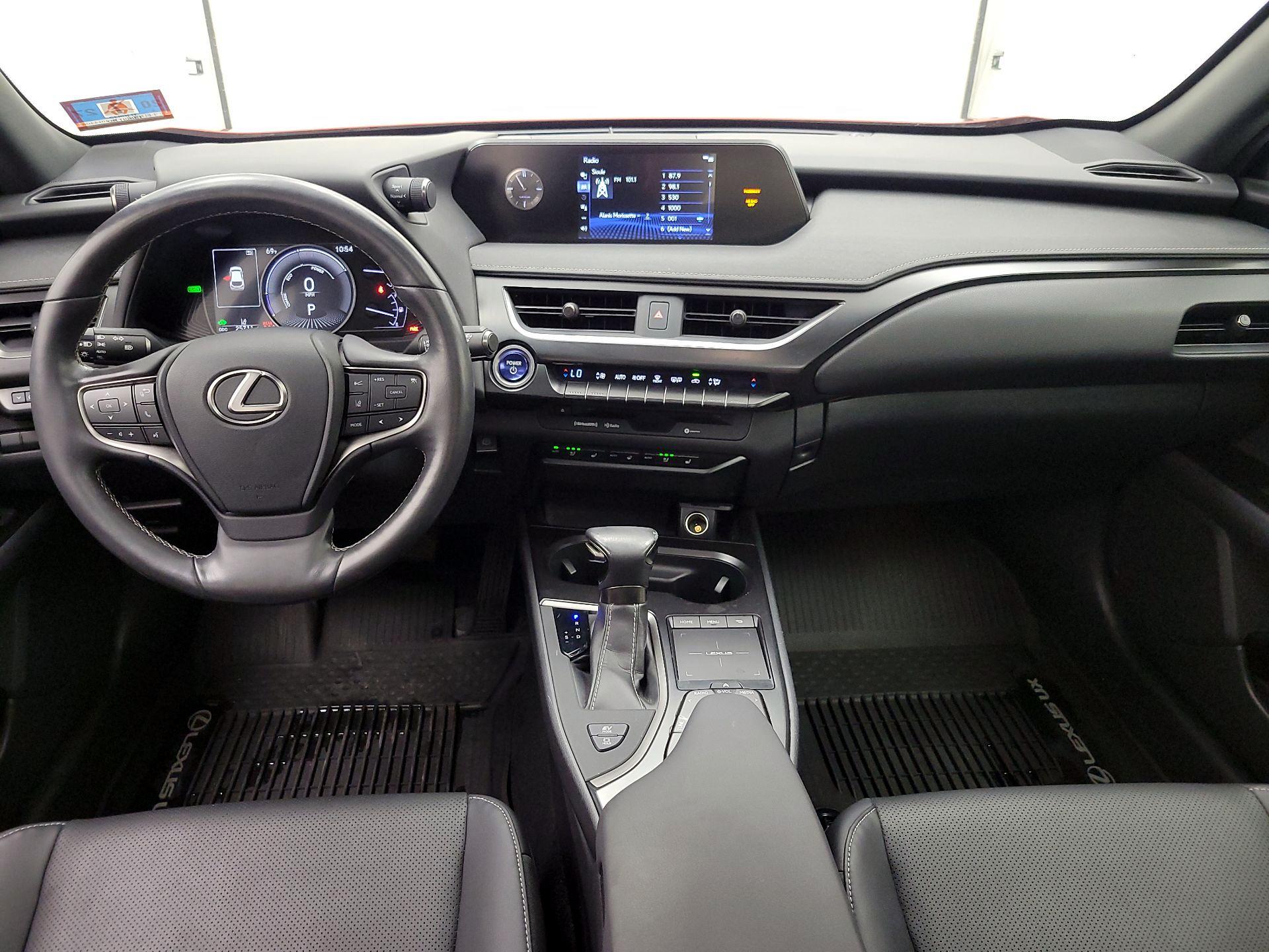 Thumbnail: 2019 Lexus UX - 9