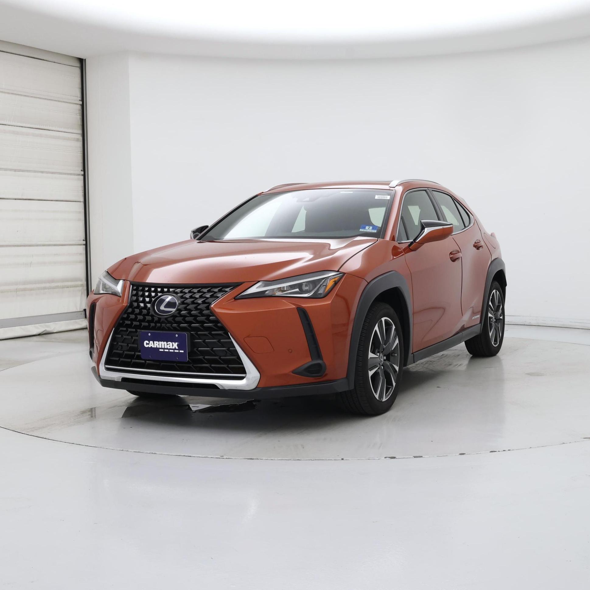 Thumbnail: 2019 Lexus UX - 4