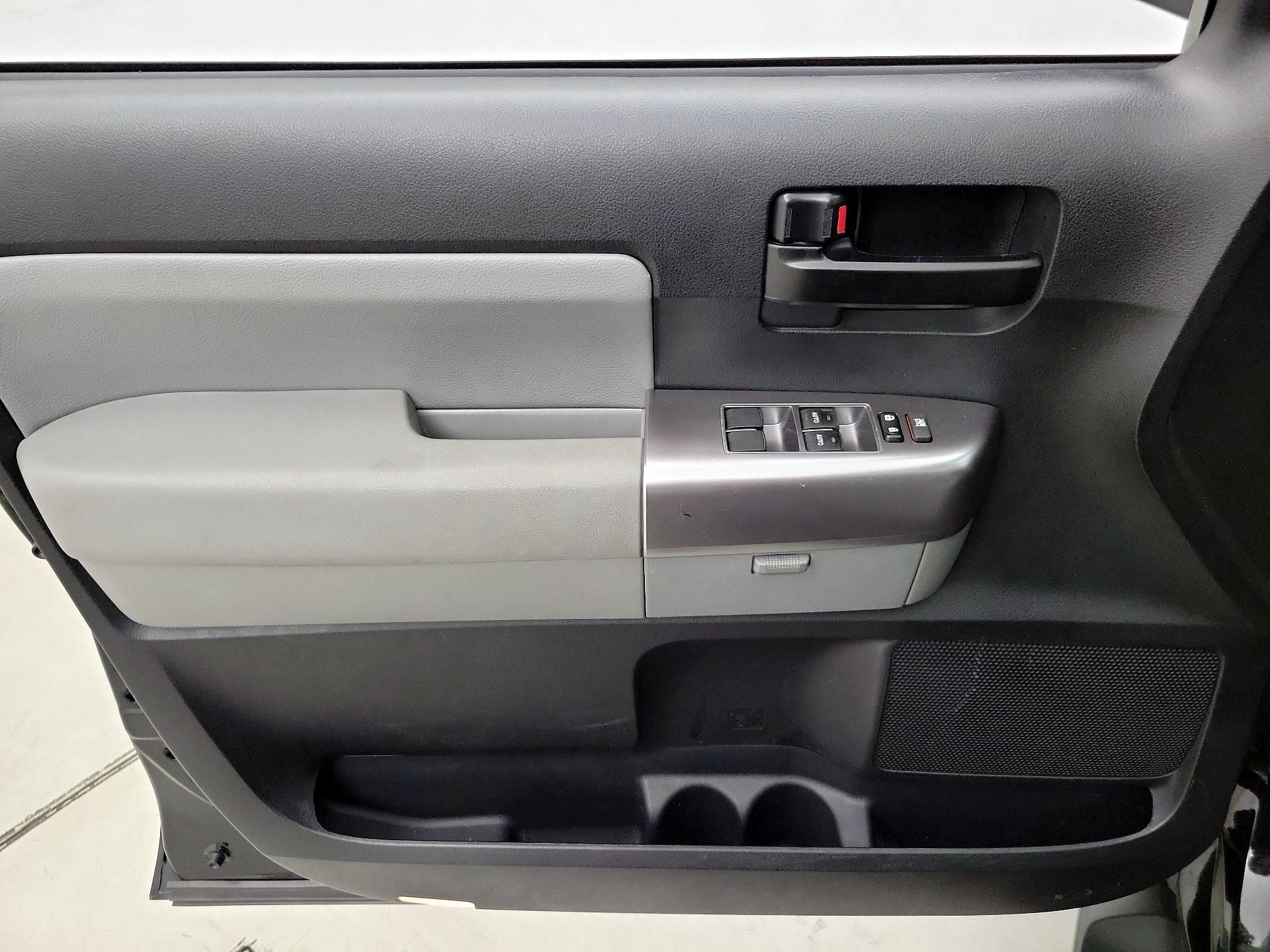Thumbnail: 2019 Toyota Sequoia - 12