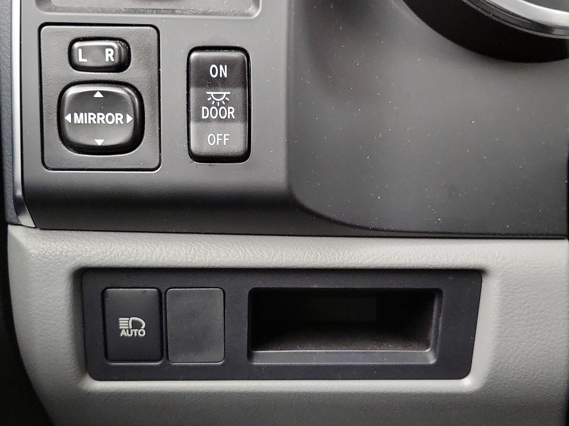 Thumbnail: 2019 Toyota Sequoia - 13