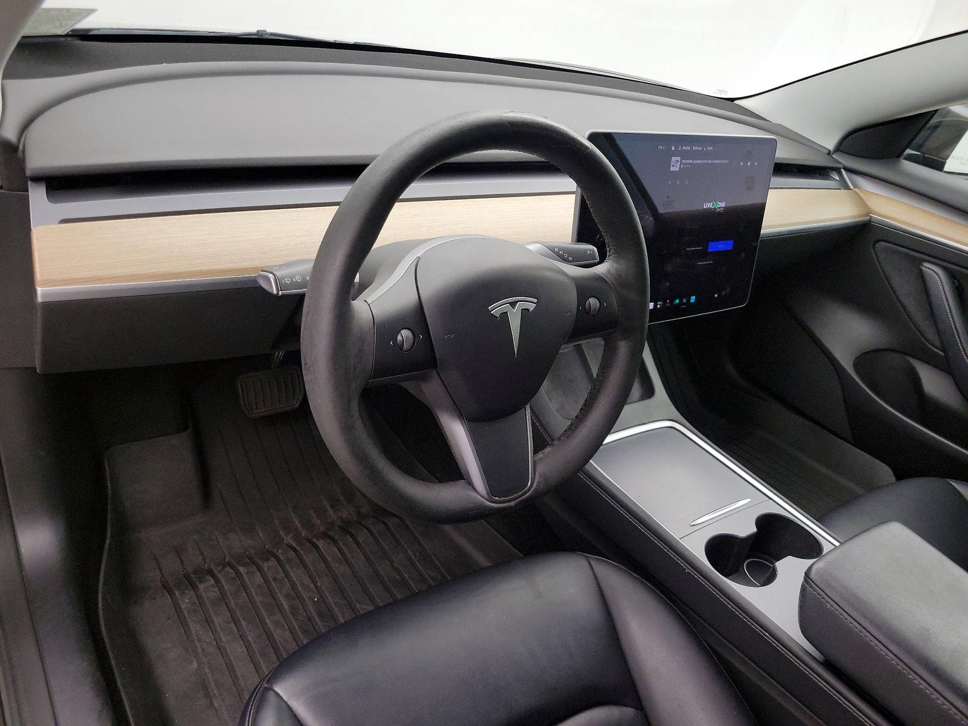 Thumbnail: 2022 Tesla Model 3 - 9