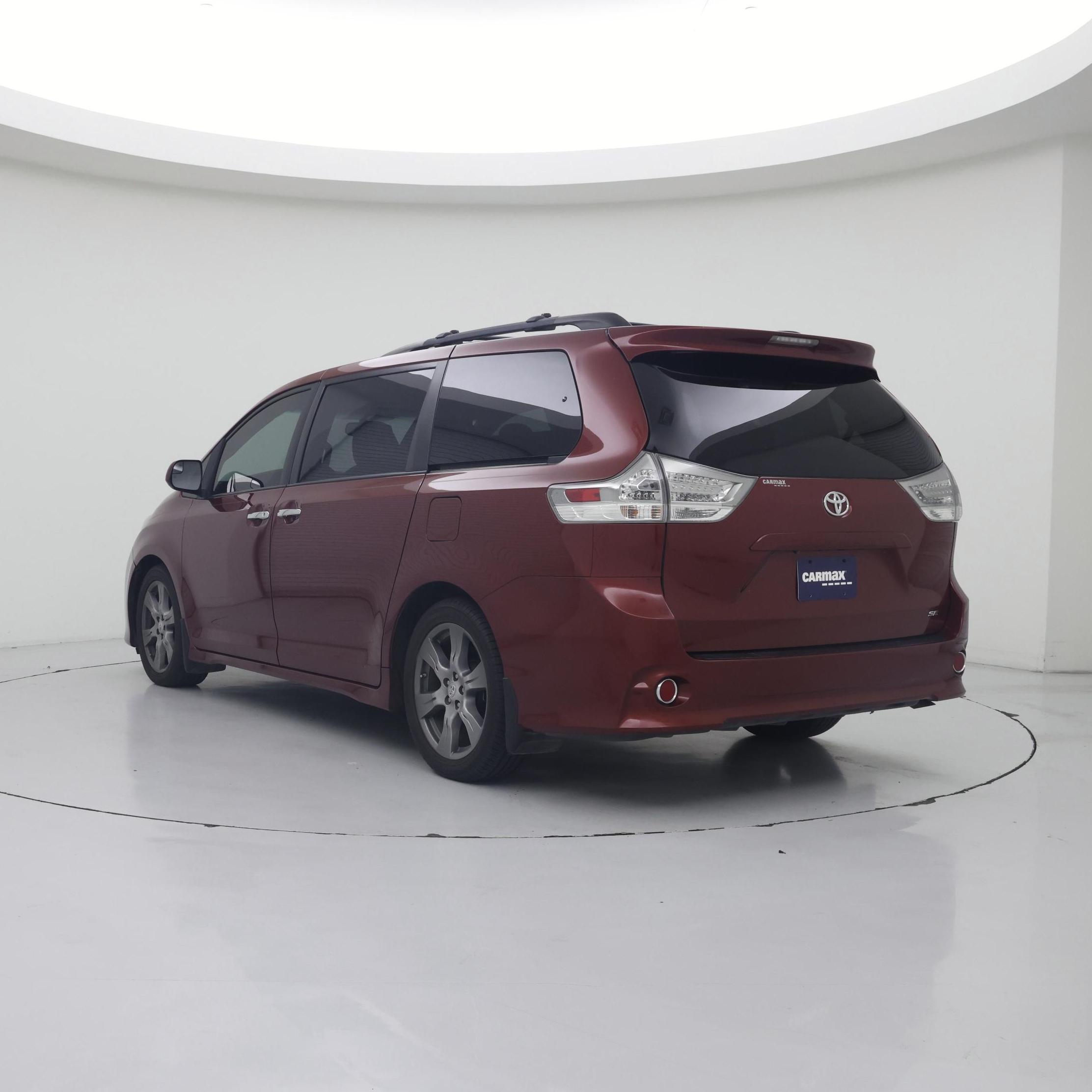 Thumbnail: 2017 Toyota Sienna - 2