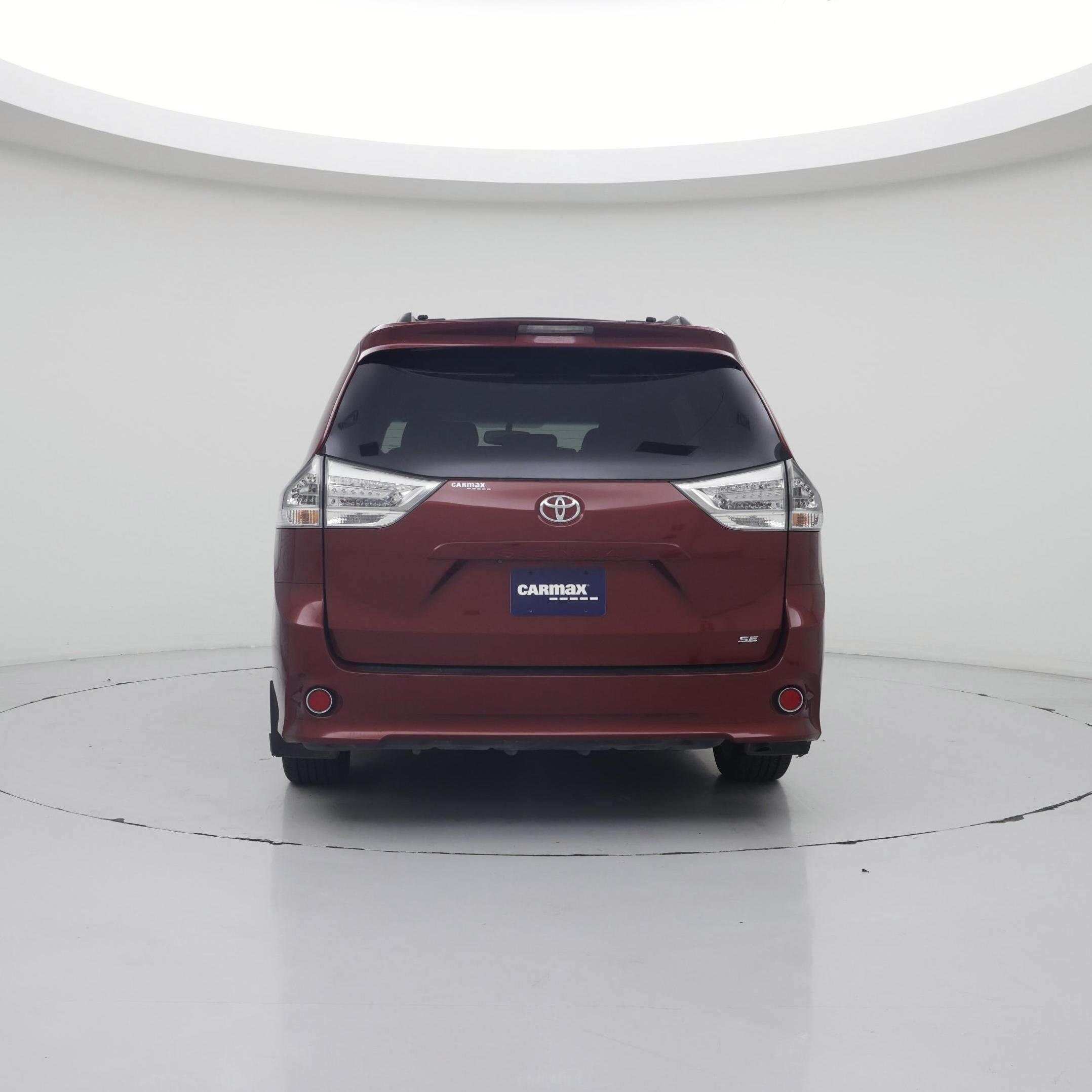 Thumbnail: 2017 Toyota Sienna - 6