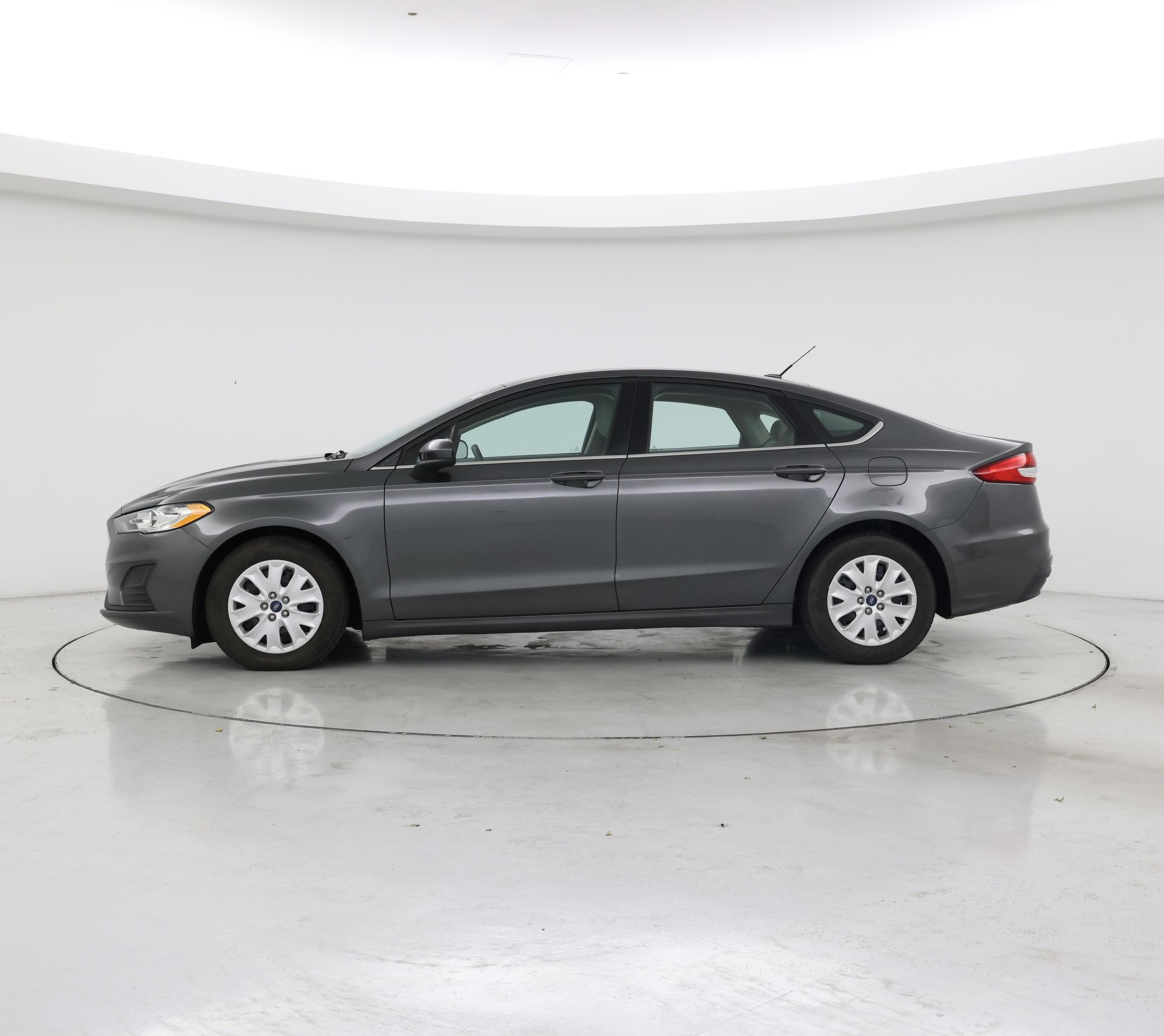 Thumbnail: 2019 Ford Fusion - 3