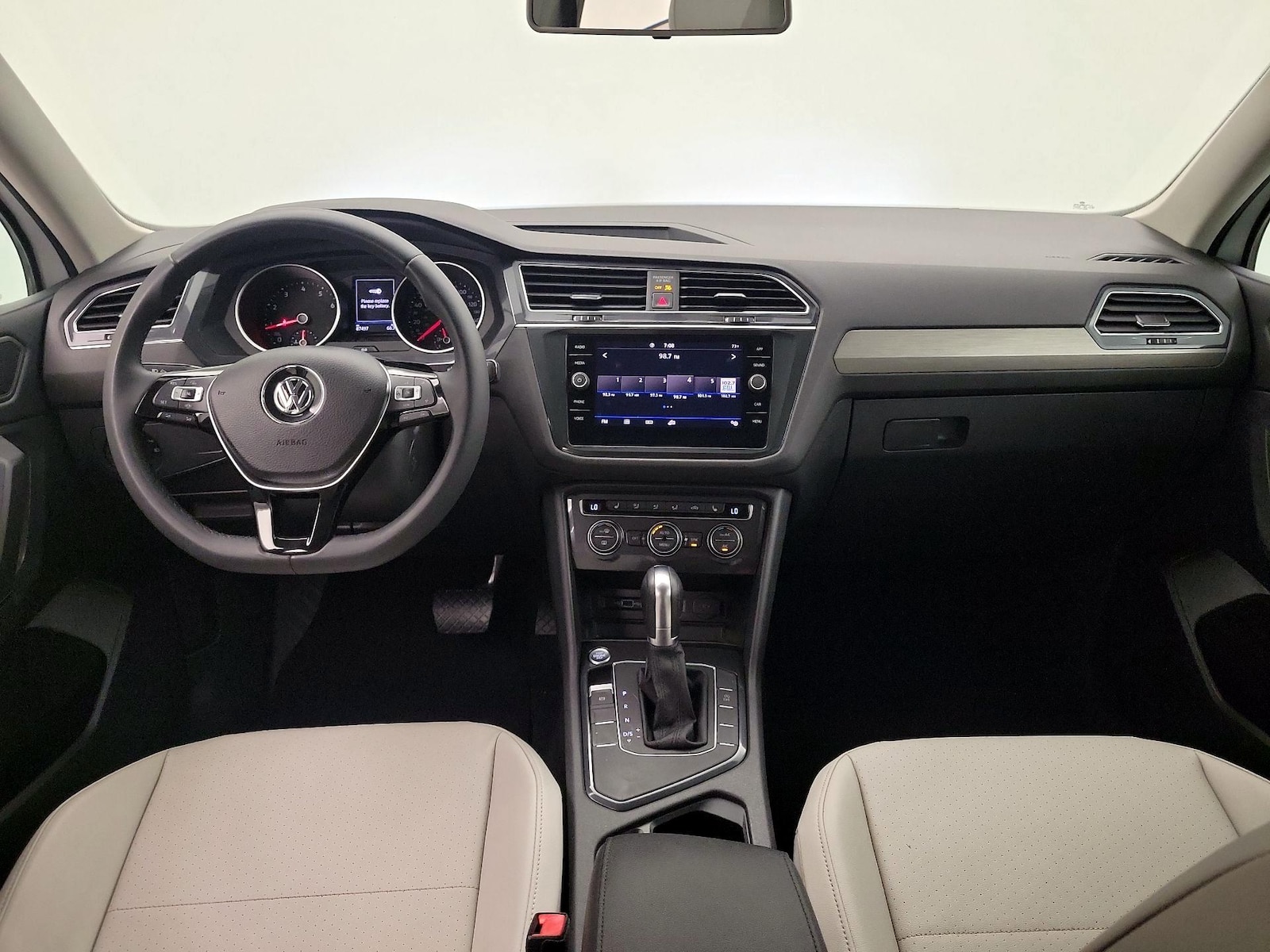 2020 Volkswagen Tiguan SEL - Photo 10