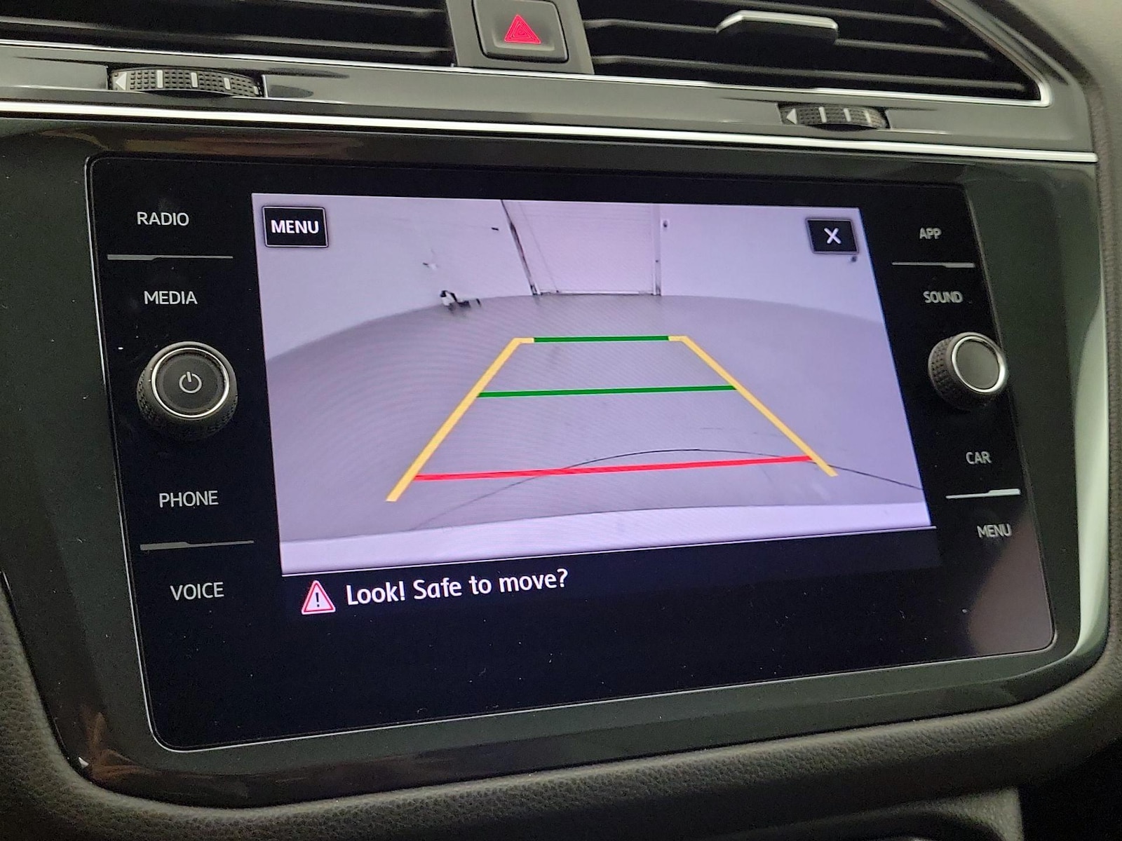 2020 Volkswagen Tiguan SEL - Photo 15