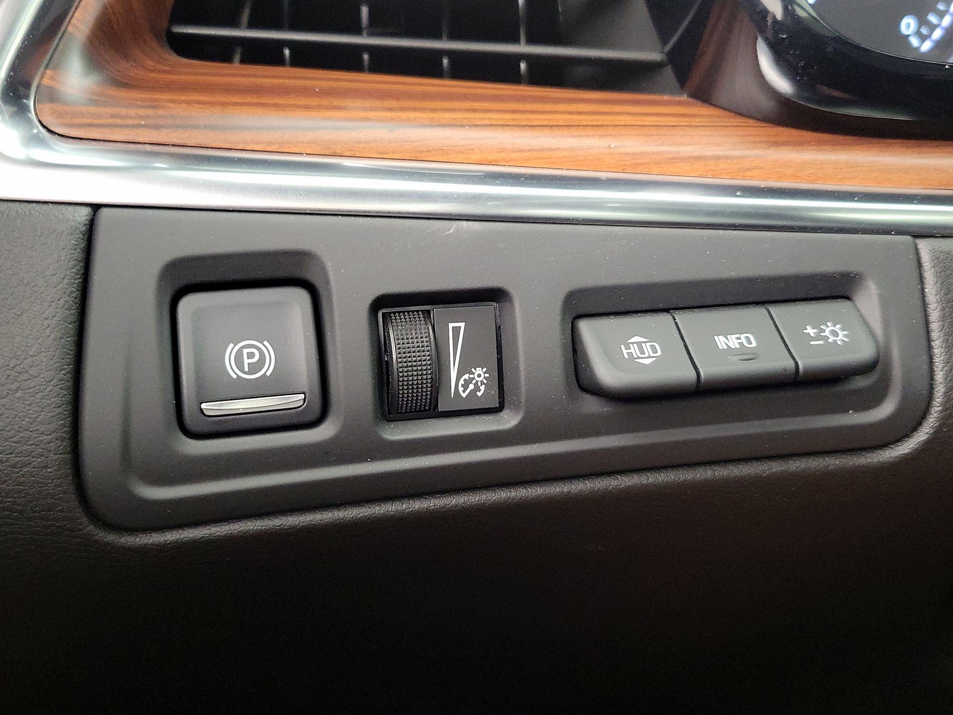 Thumbnail: 2021 Cadillac XT5 - 13
