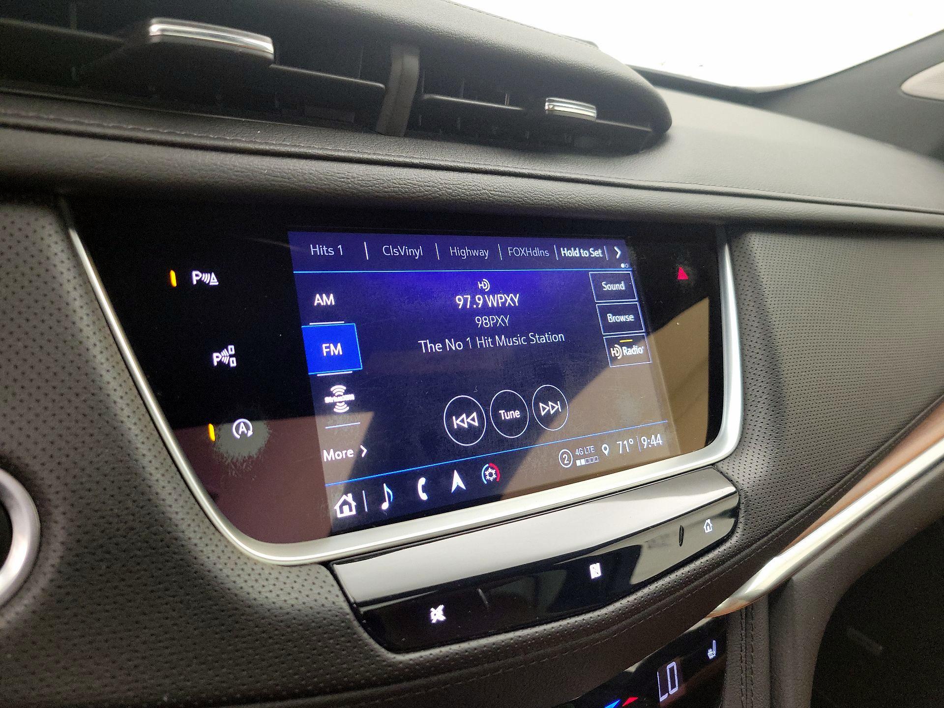 Thumbnail: 2021 Cadillac XT5 - 16