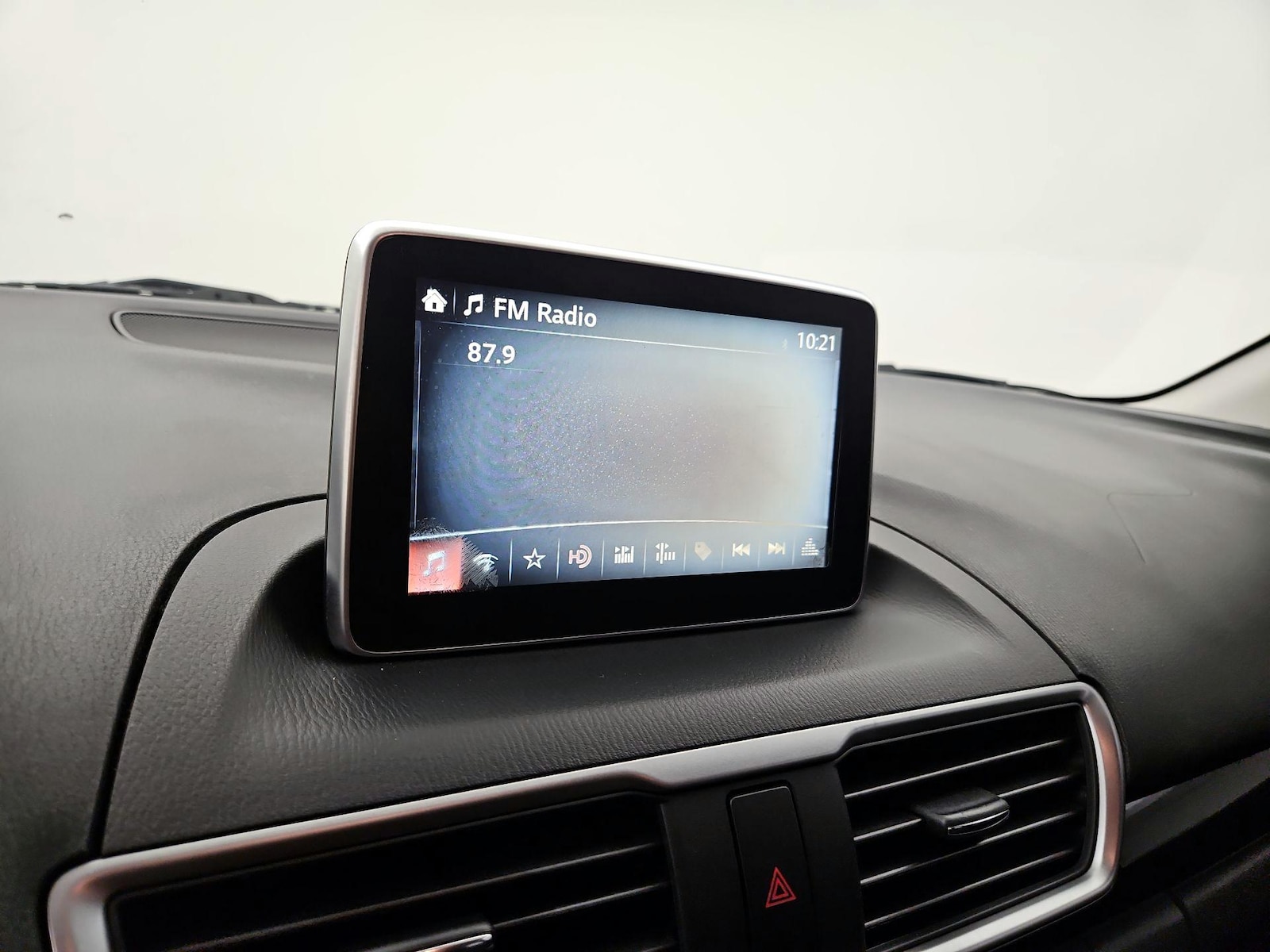2014 Mazda MAZDA3 i Grand Touring - Photo 17