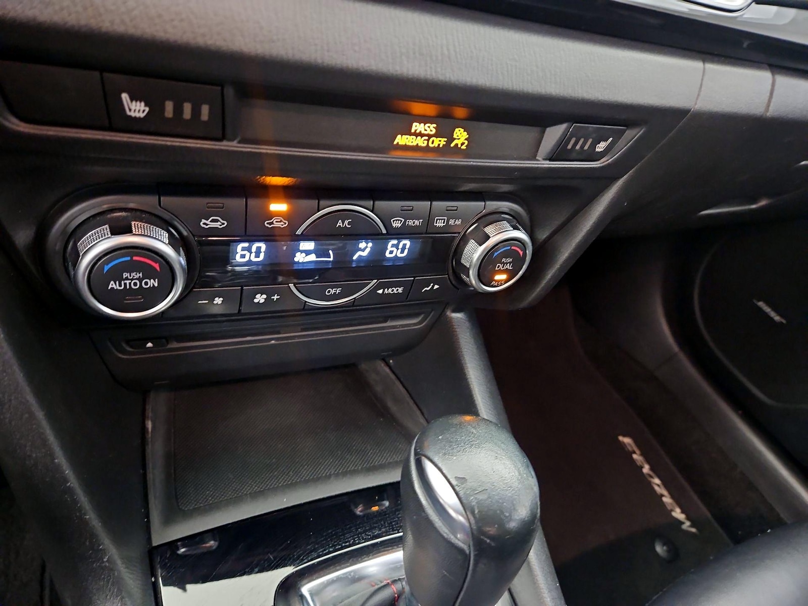2014 Mazda MAZDA3 i Grand Touring - Photo 18