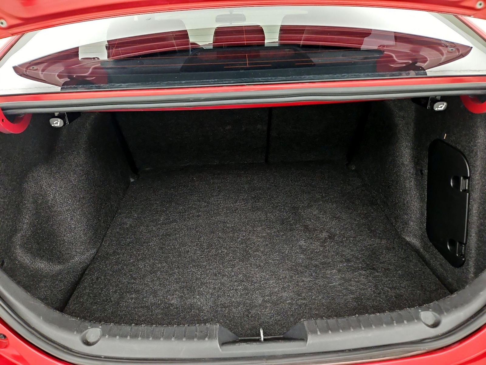2014 Mazda MAZDA3 i Grand Touring - Photo 23