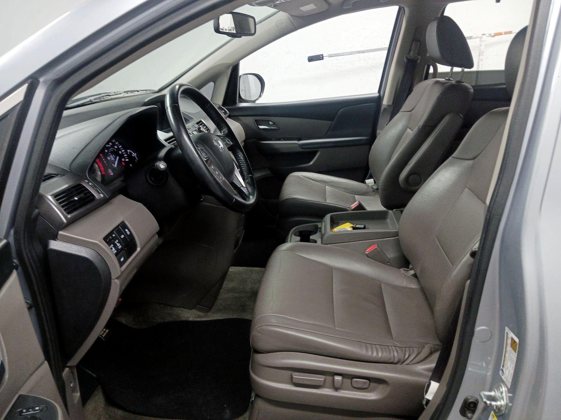 Thumbnail: 2016 Honda Odyssey - 9
