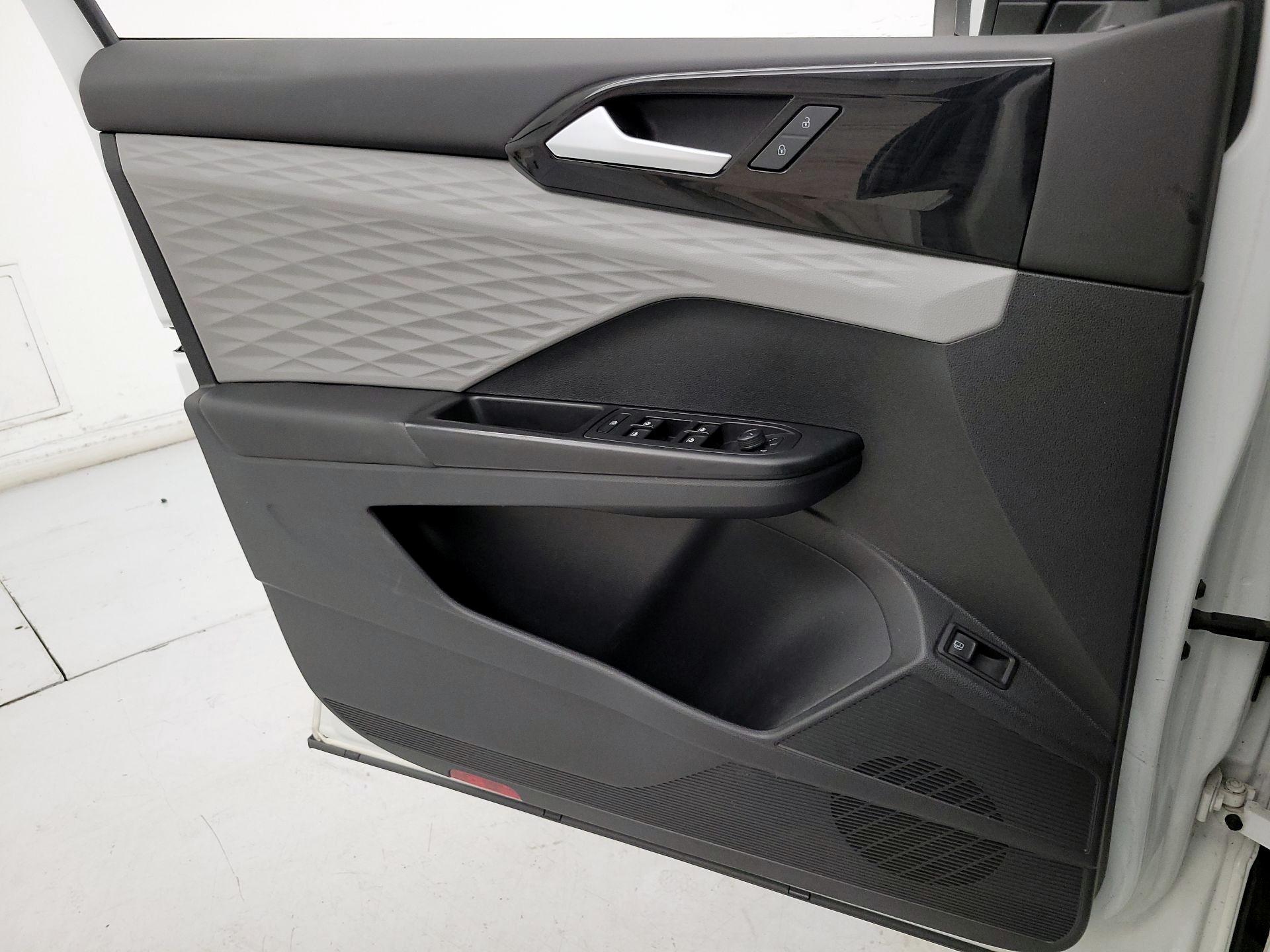 Thumbnail: 2022 Volkswagen Taos - 12