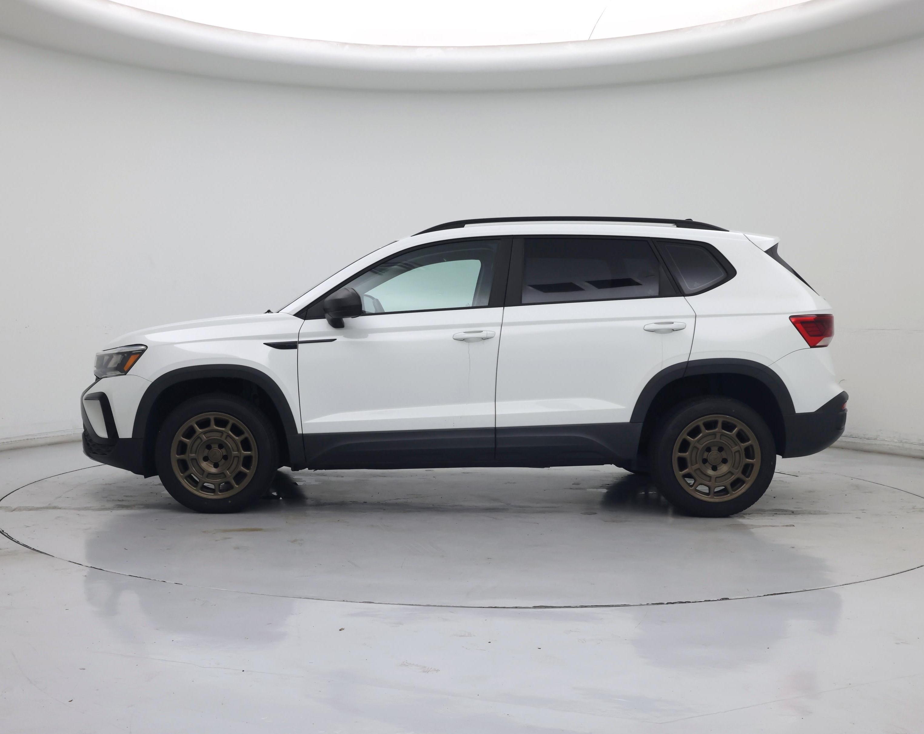 Thumbnail: 2022 Volkswagen Taos - 3