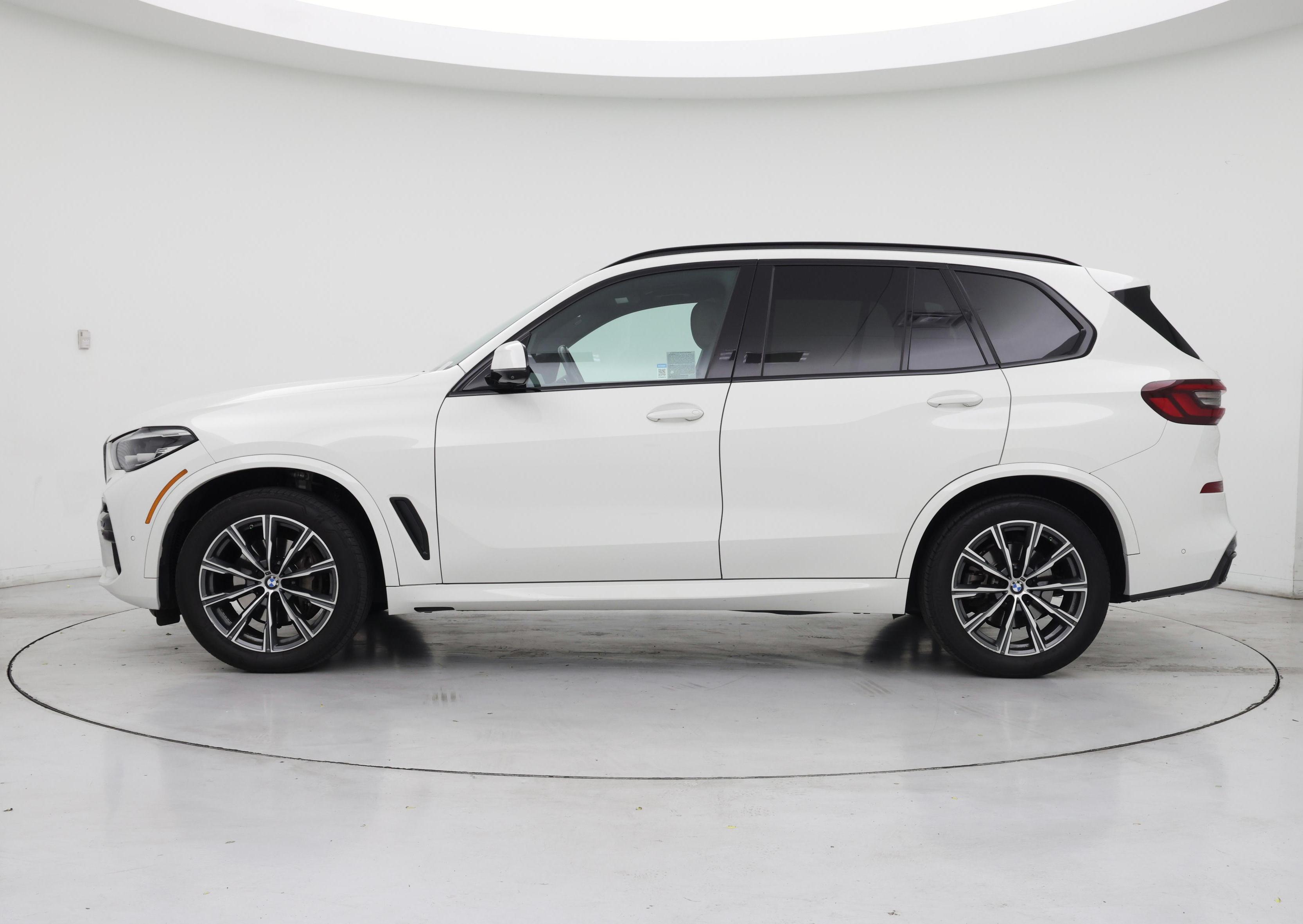 Thumbnail: 2021 BMW X5 - 3