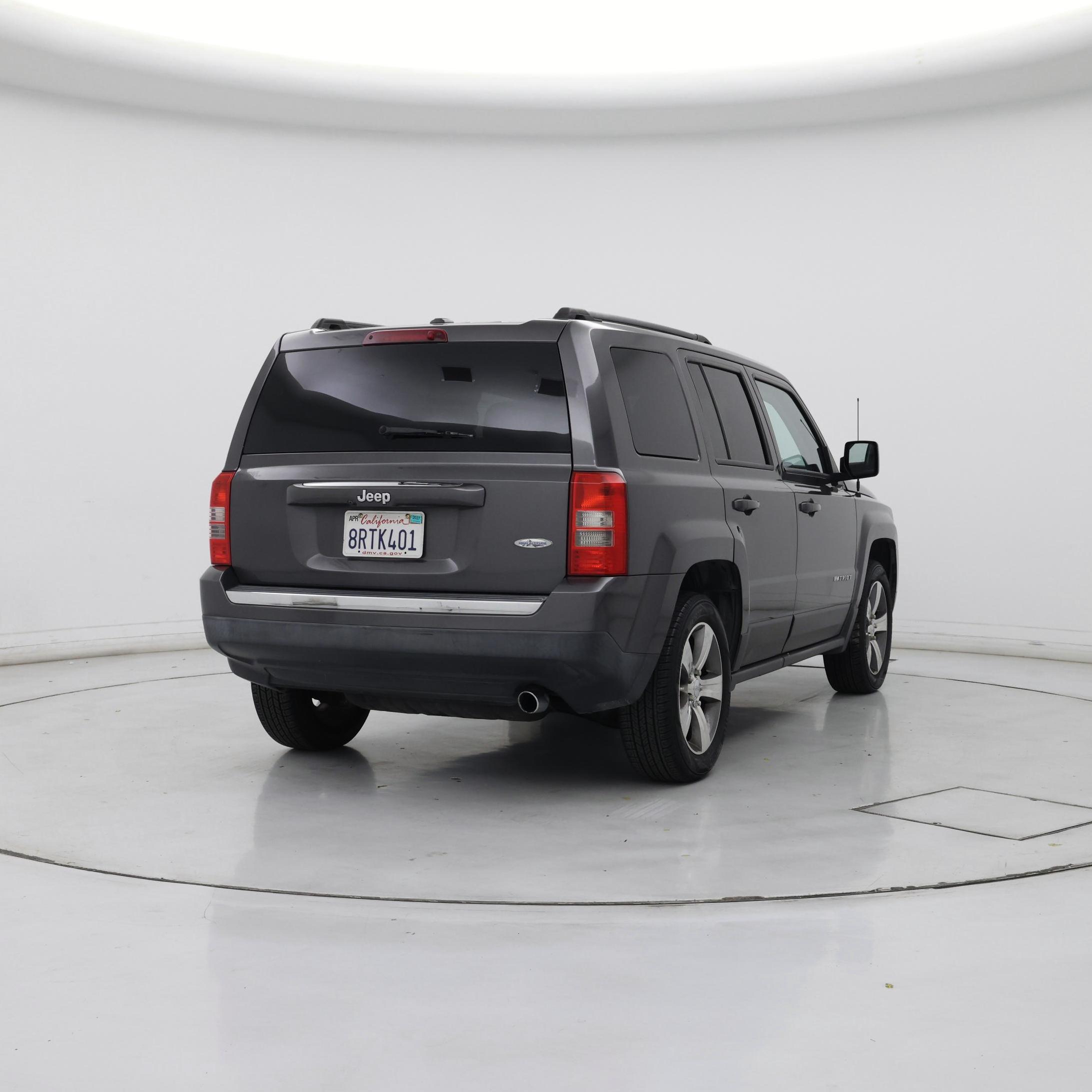 Thumbnail: 2017 Jeep Patriot - 8