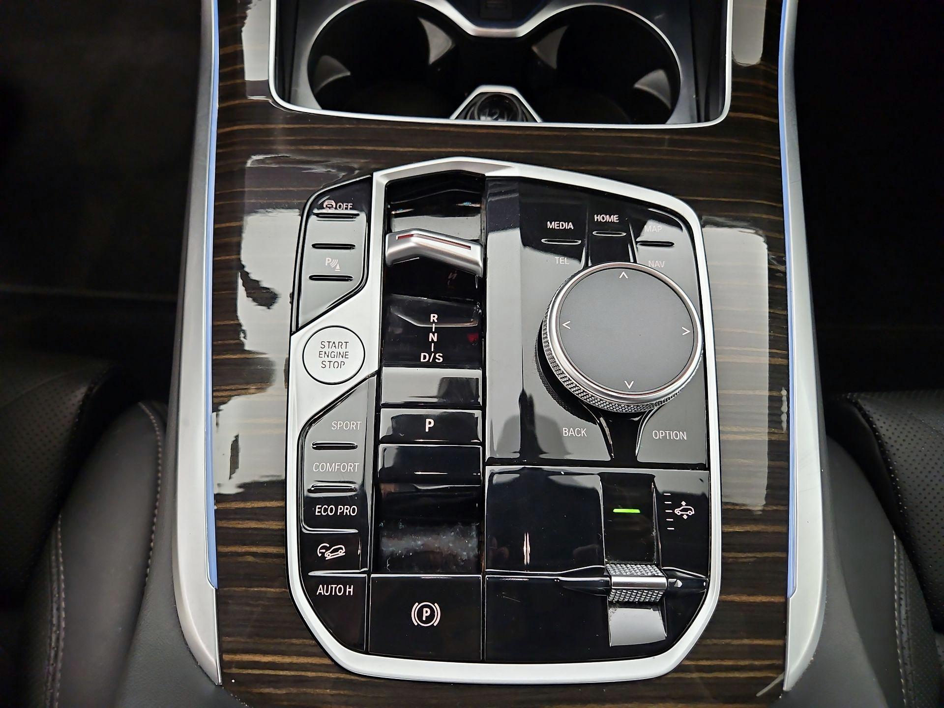 Thumbnail: 2025 BMW X7 - 18