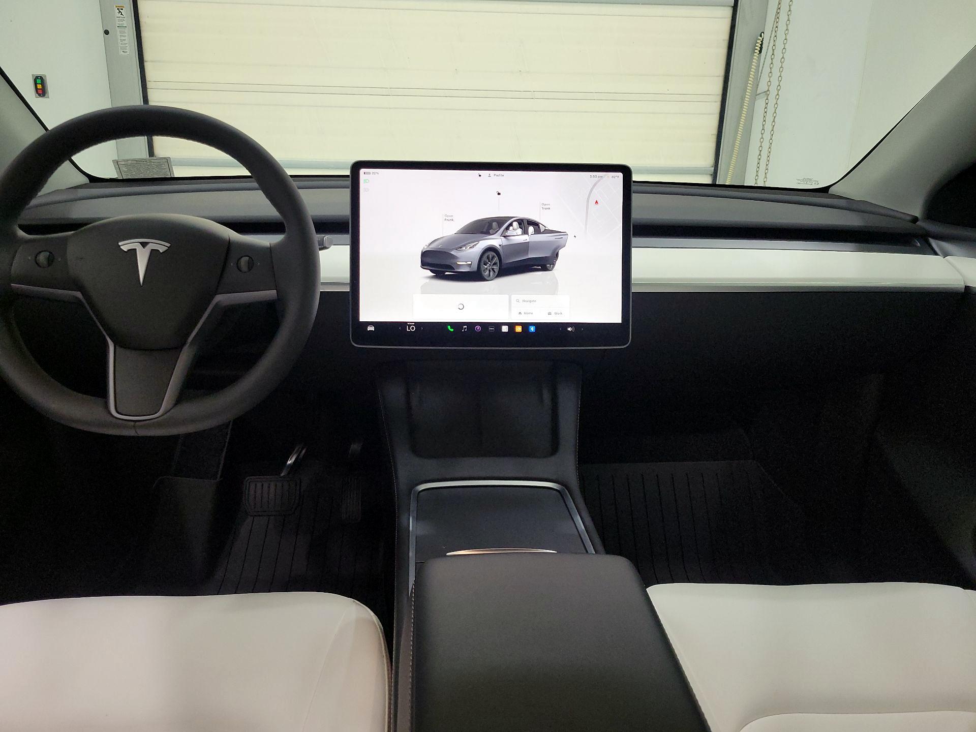 Thumbnail: 2025 Tesla Model Y - 9