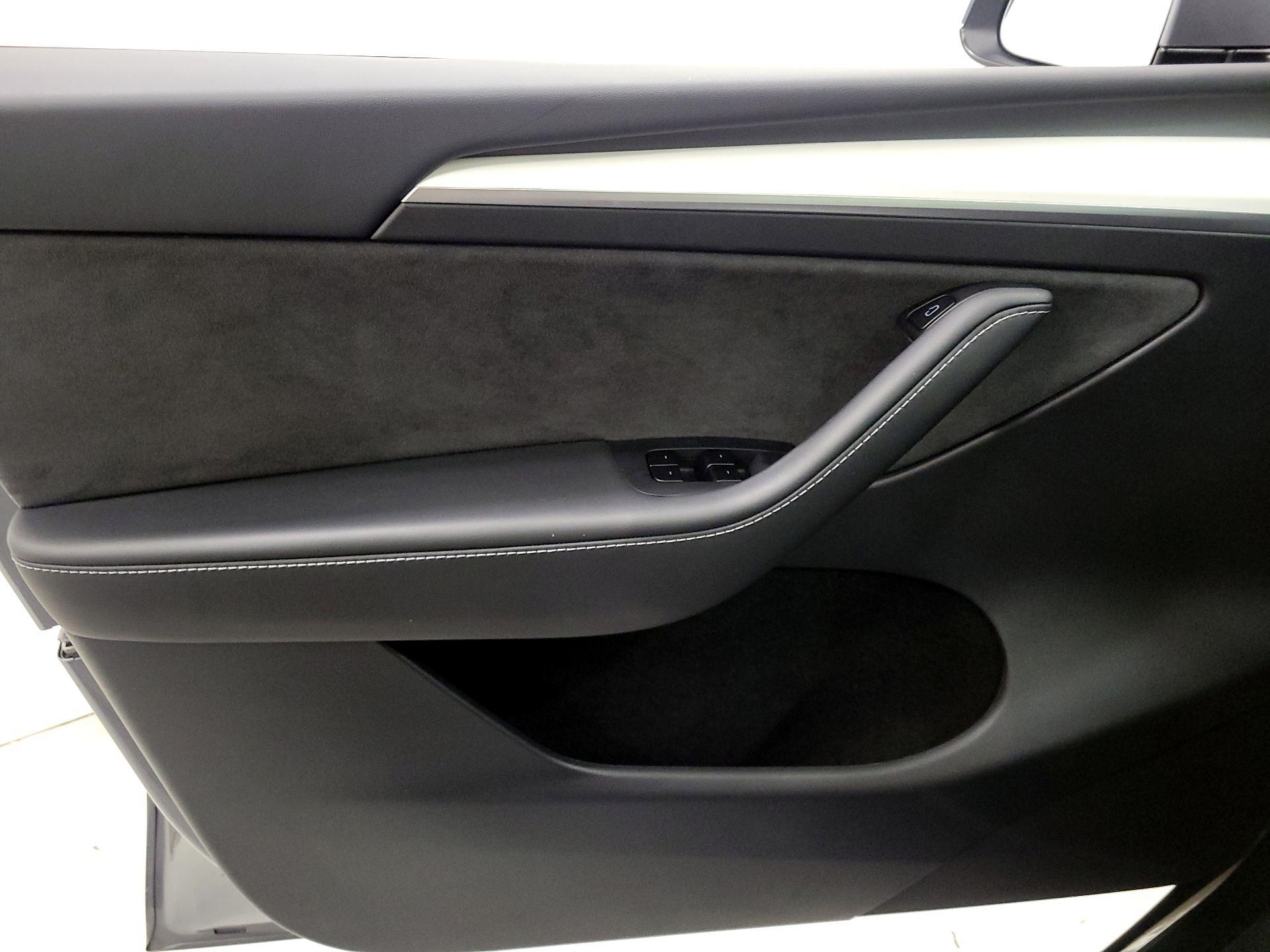 Thumbnail: 2025 Tesla Model Y - 12