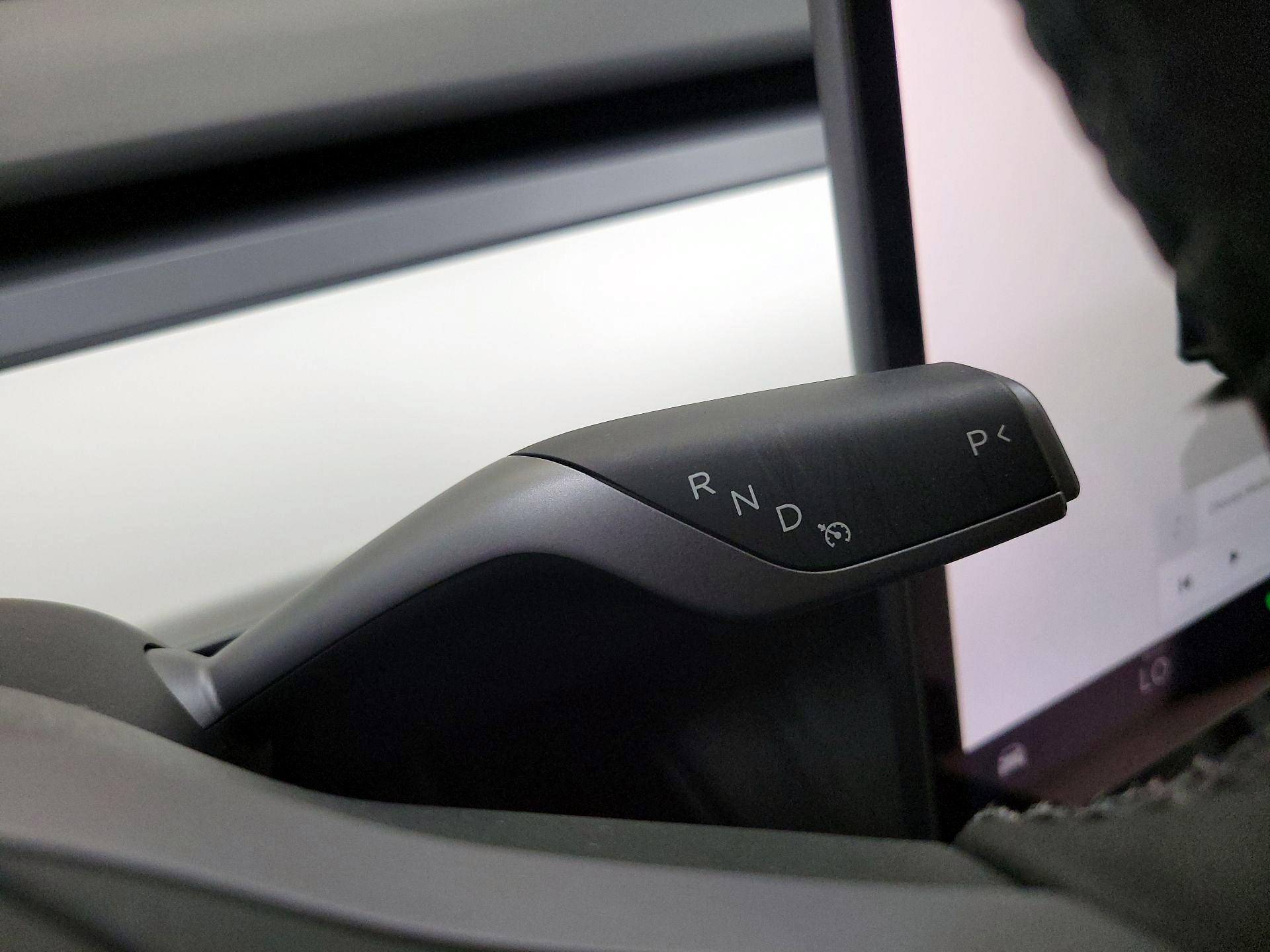 Thumbnail: 2025 Tesla Model Y - 17