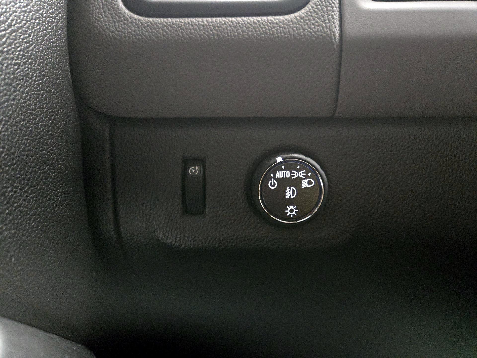 Thumbnail: 2016 Chevrolet Colorado - 13