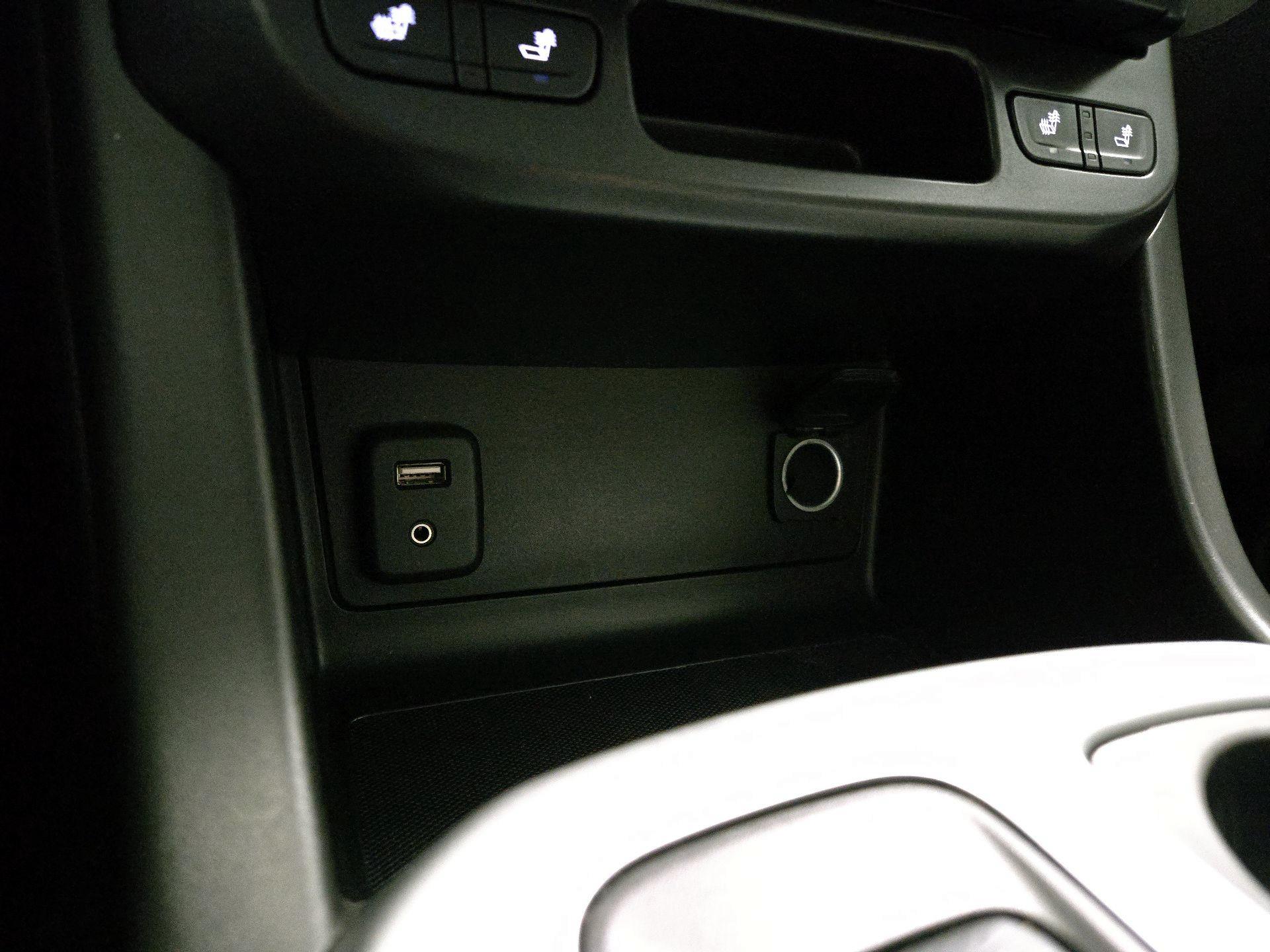 Thumbnail: 2016 Chevrolet Colorado - 19