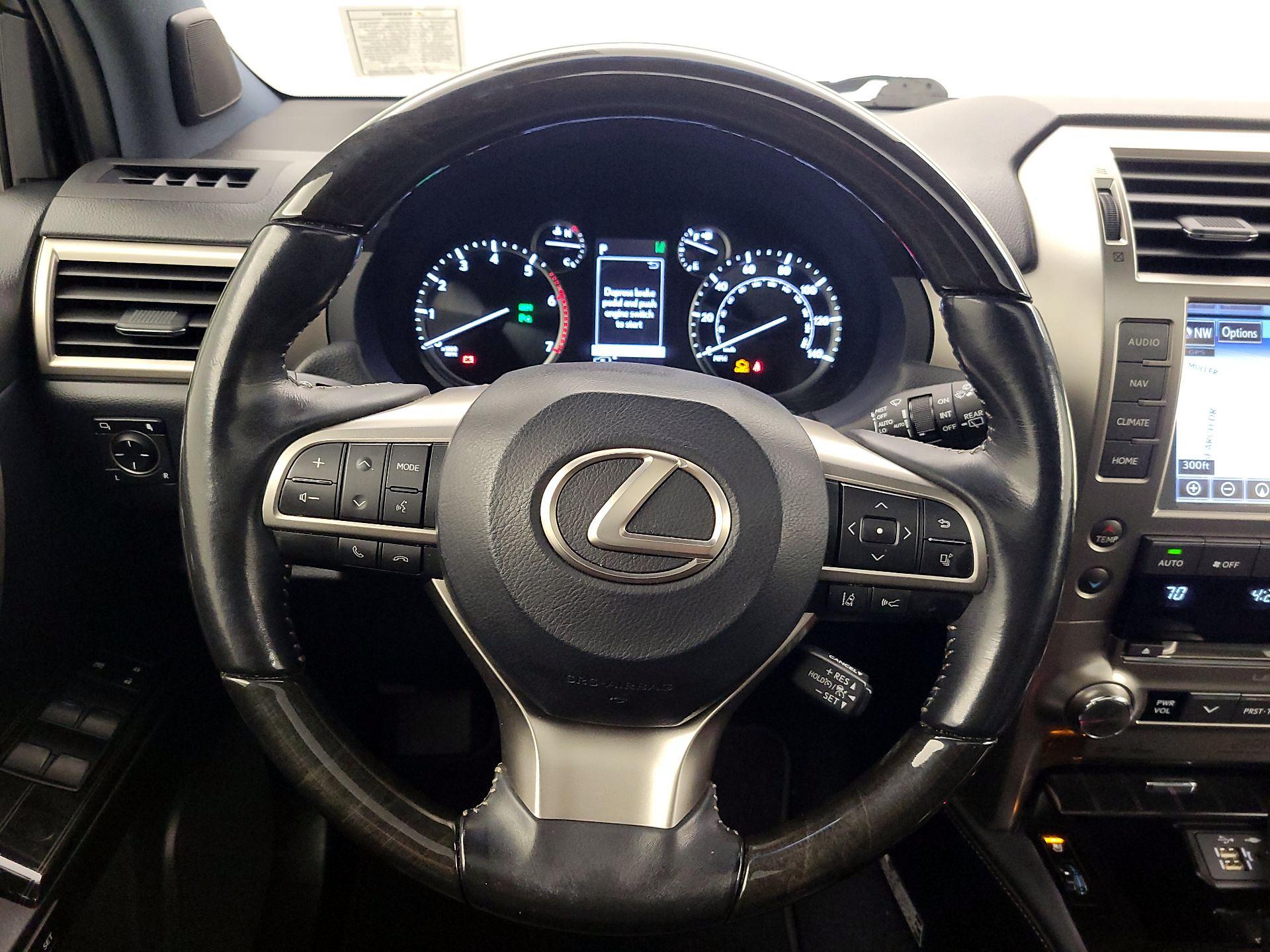 Thumbnail: 2020 Lexus GX - 10