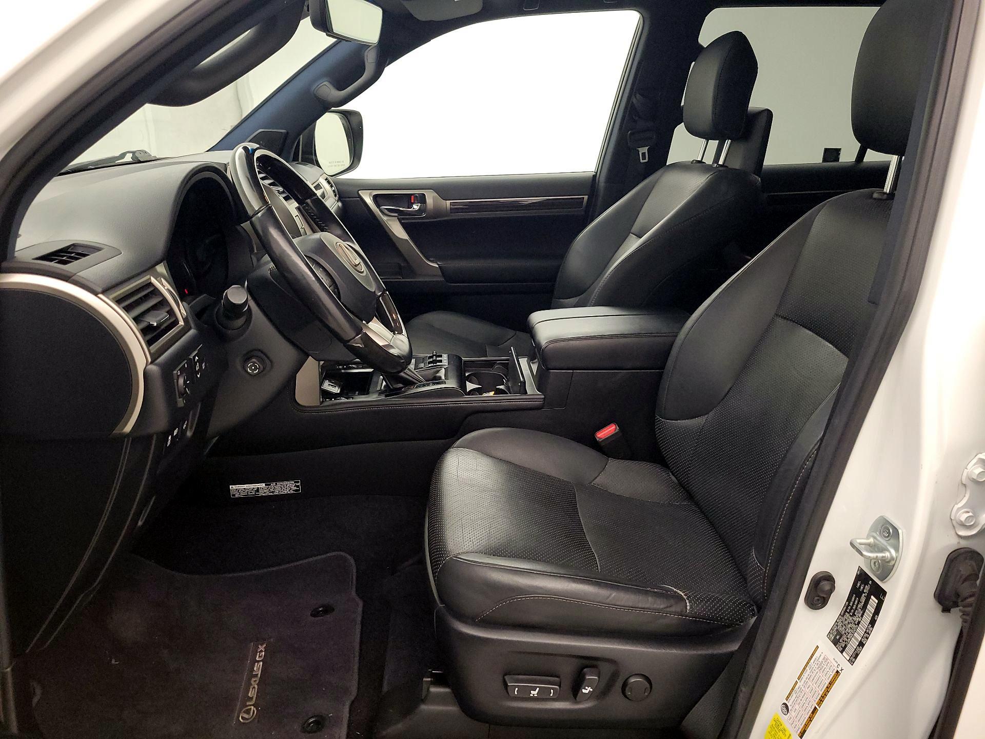 Thumbnail: 2020 Lexus GX - 11