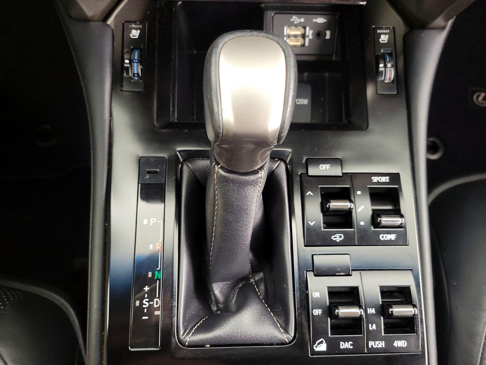 Thumbnail: 2020 Lexus GX - 18