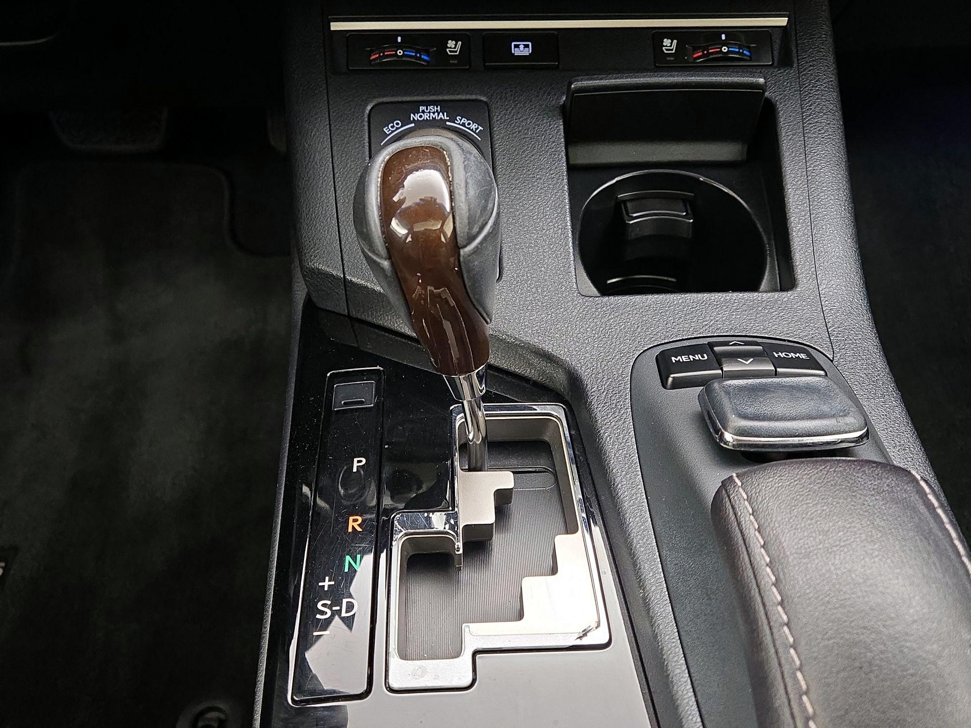 Thumbnail: 2015 Lexus ES - 18