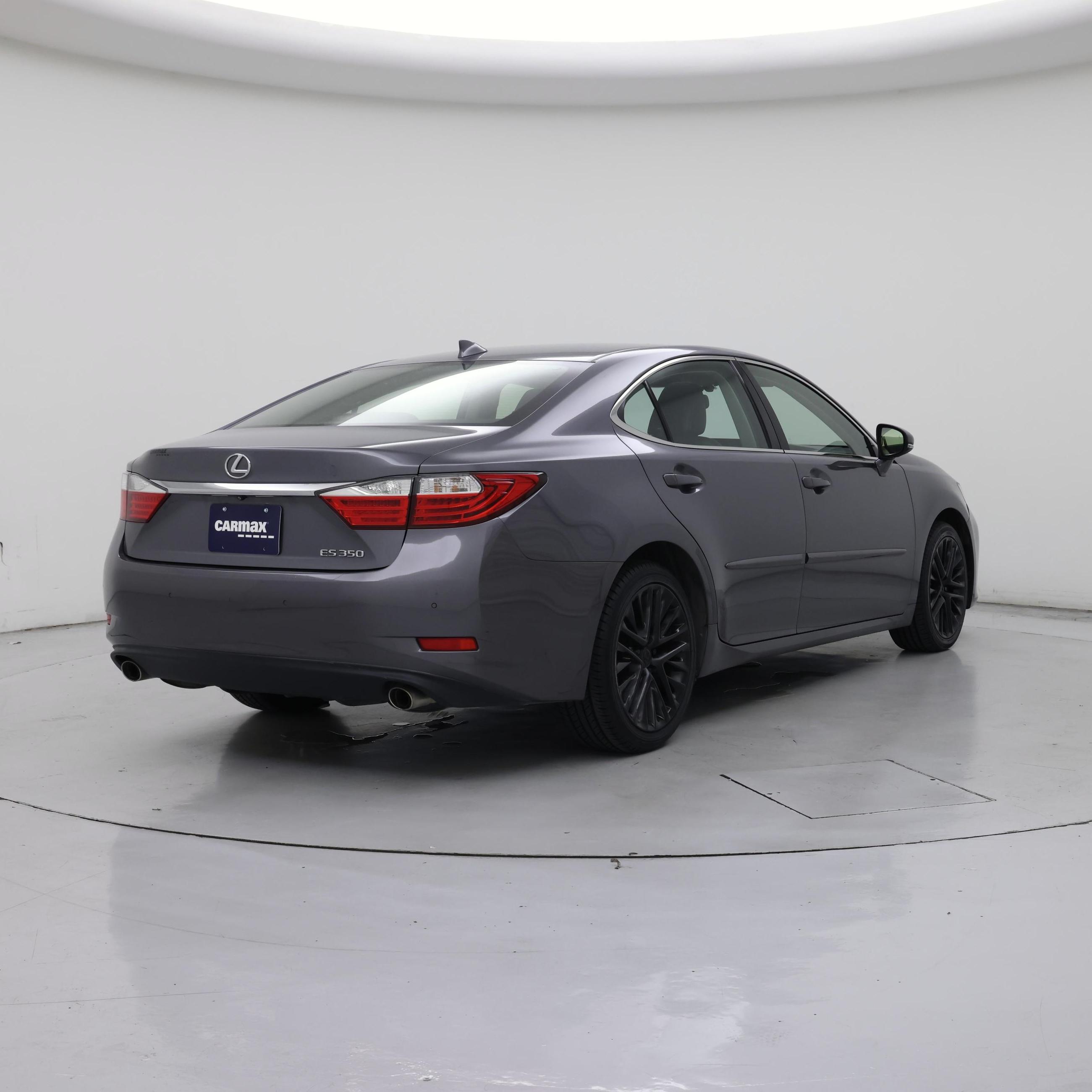 Thumbnail: 2015 Lexus ES - 8
