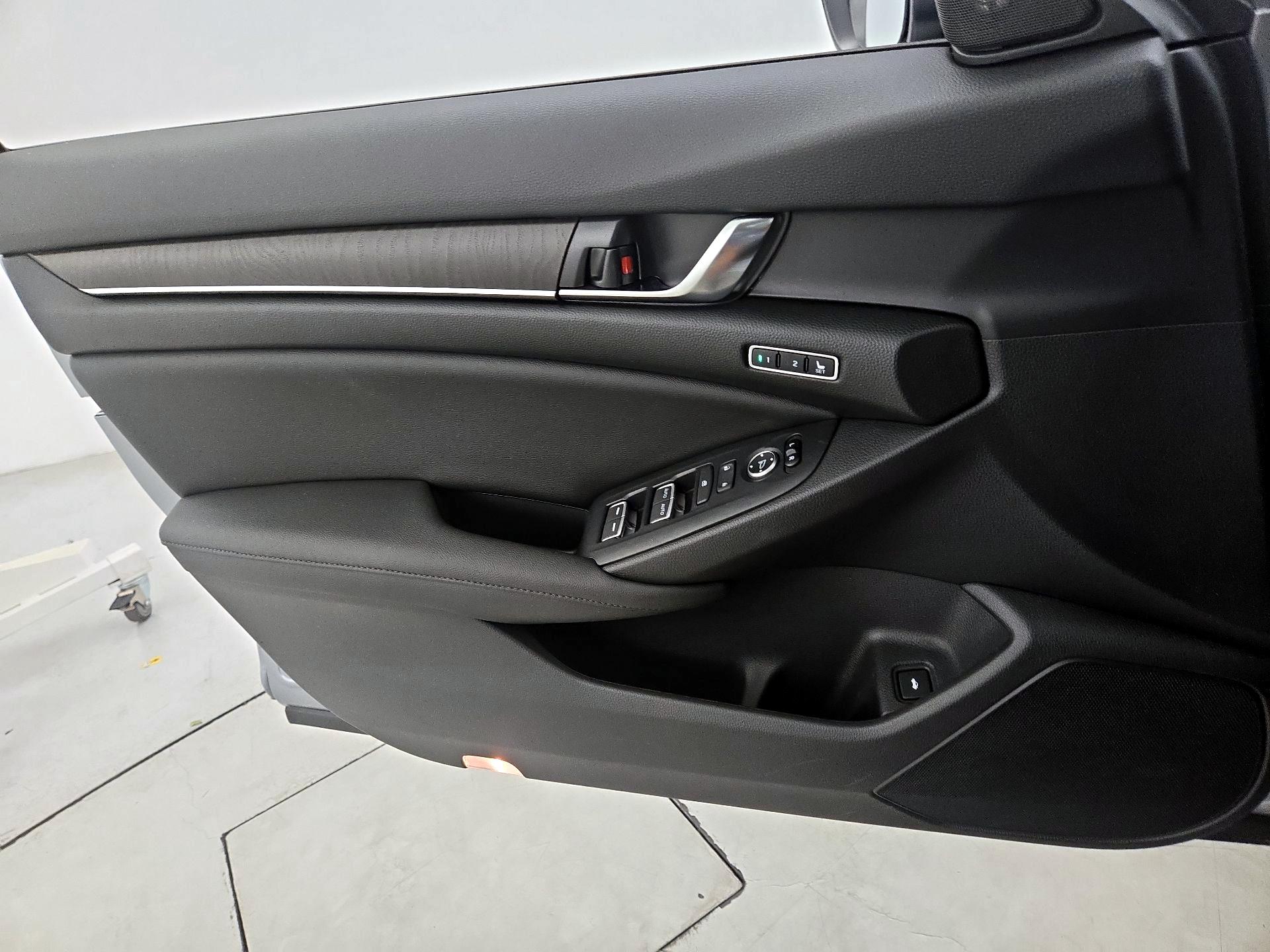 Thumbnail: 2020 Honda Accord - 12