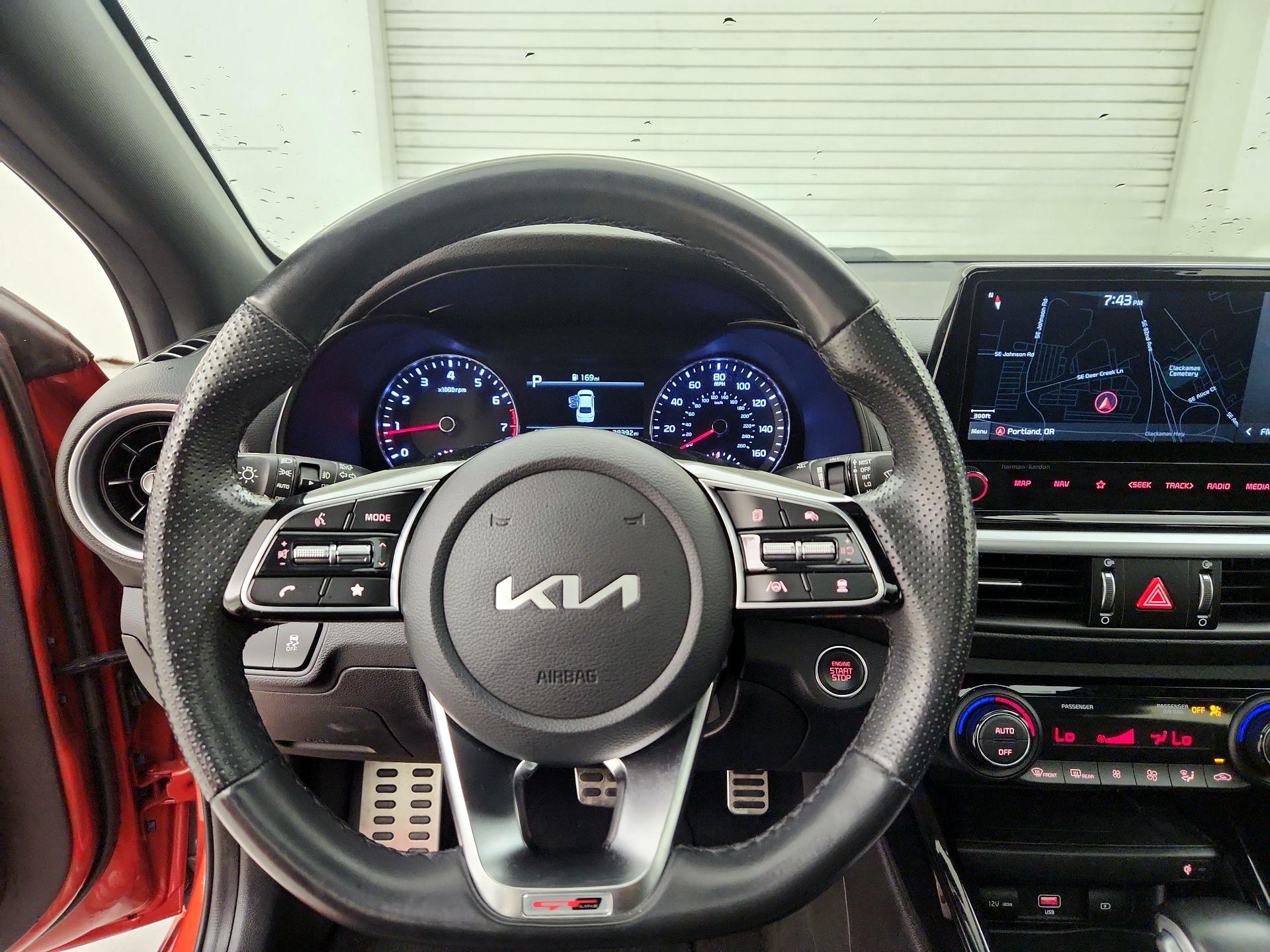 Thumbnail: 2022 Kia Forte - 10