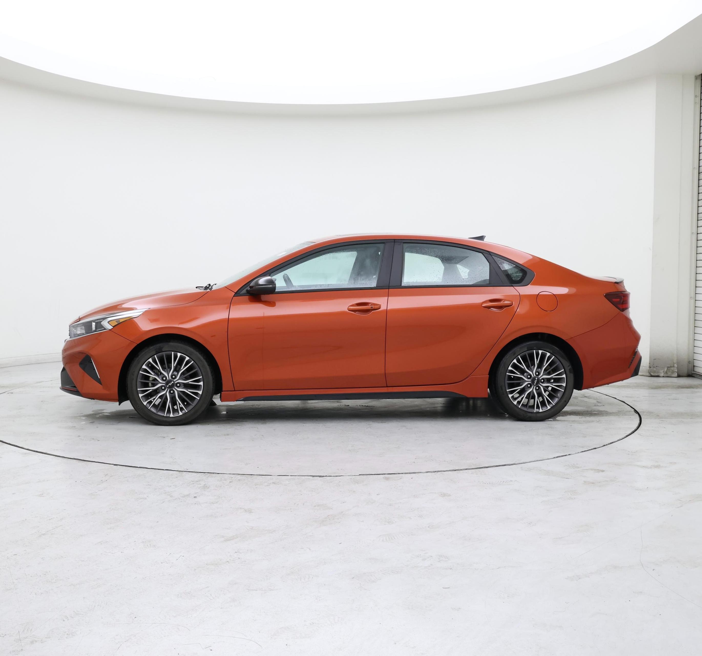Thumbnail: 2022 Kia Forte - 3