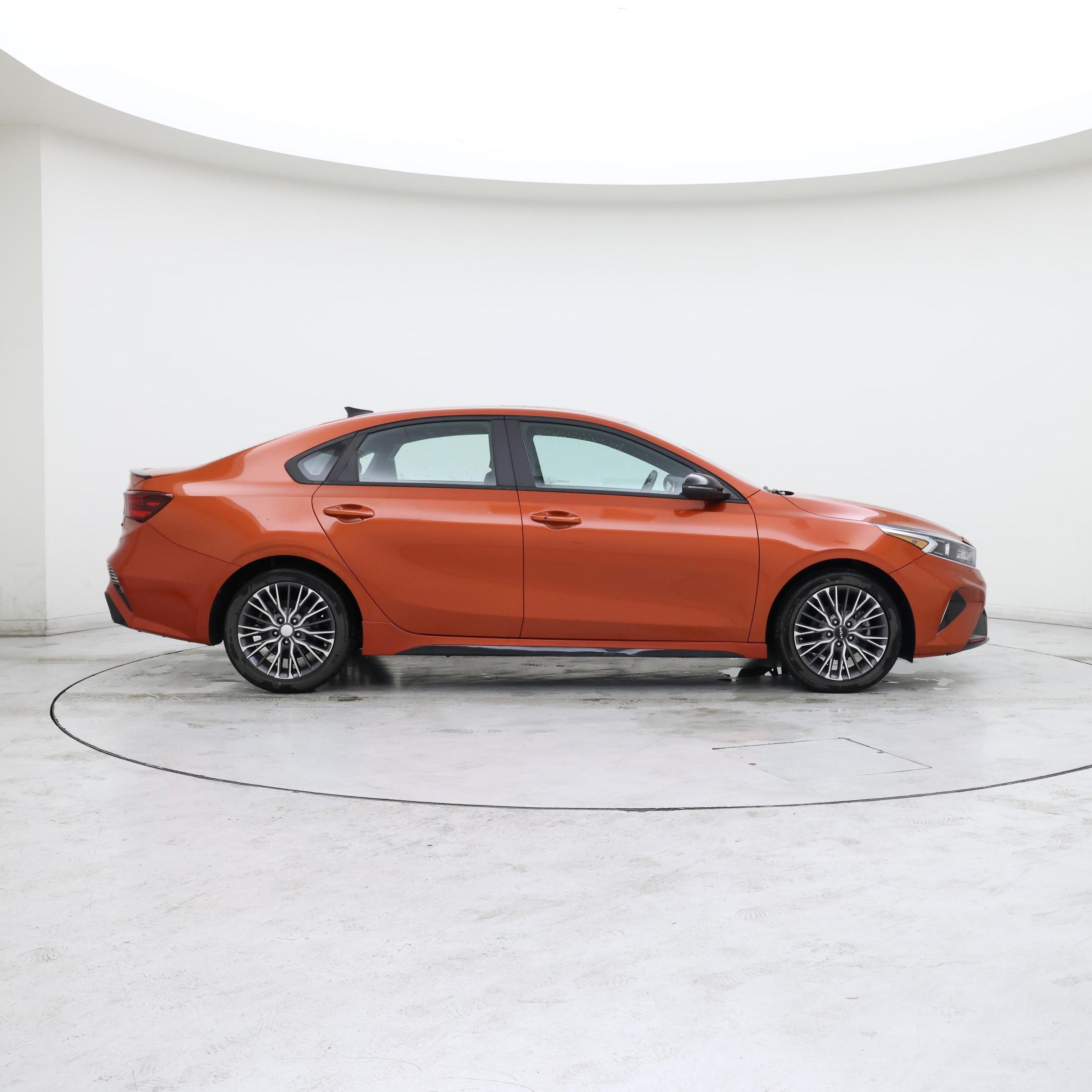 Thumbnail: 2022 Kia Forte - 7